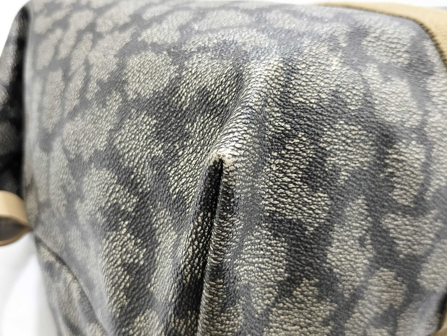 Yves Saint Laurent Boston Bag