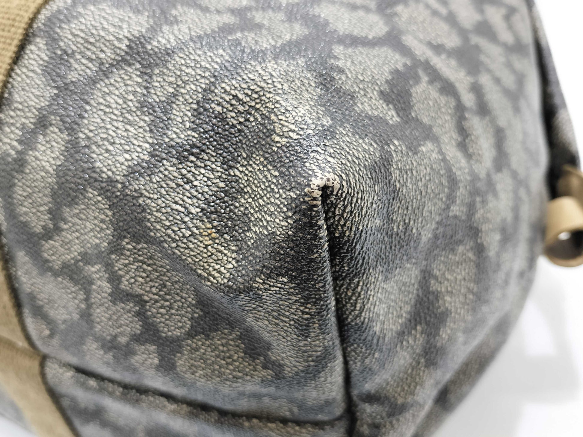 Yves Saint Laurent Boston Bag