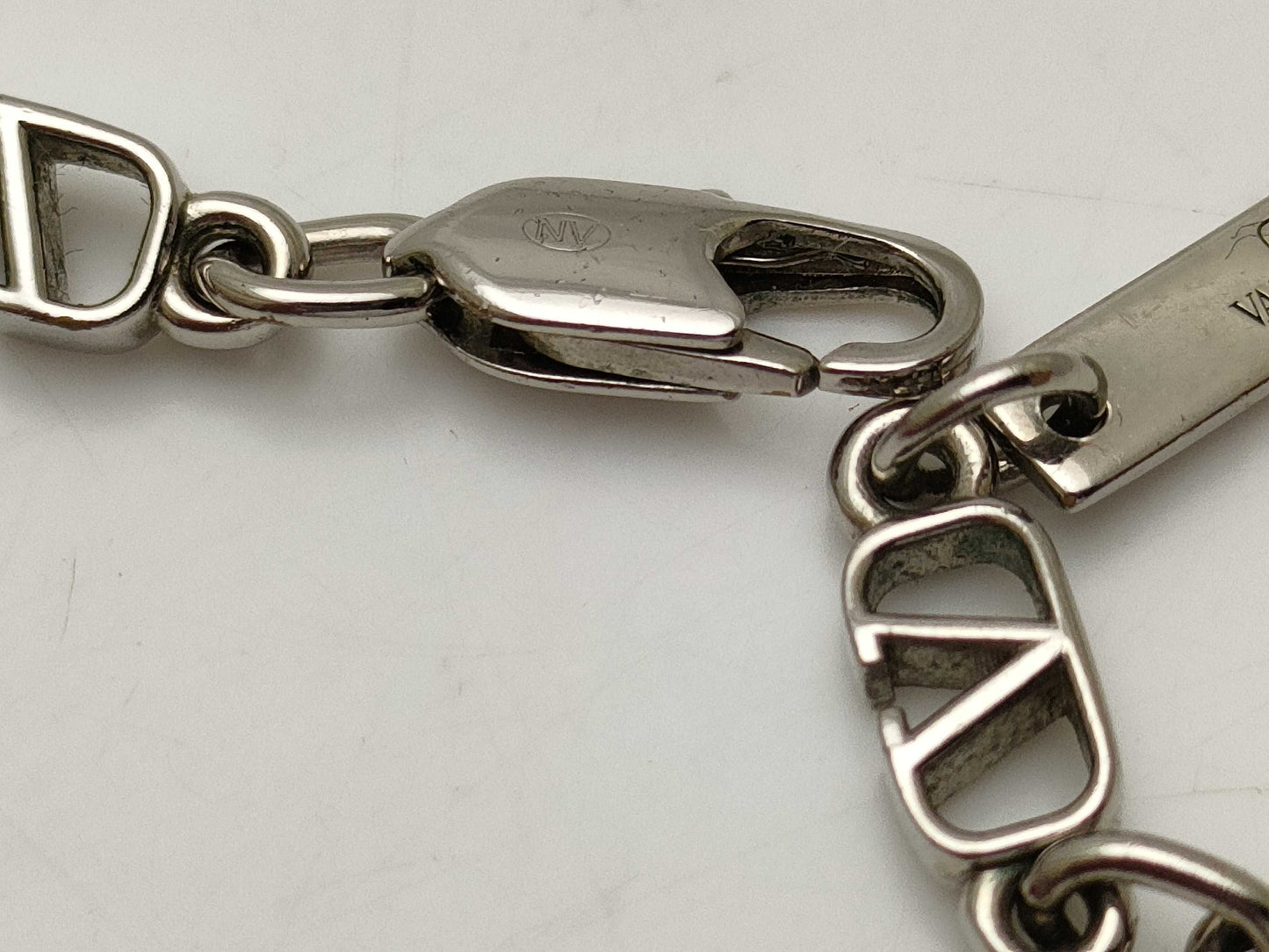 VALENTINO SV color logo necklace necklace