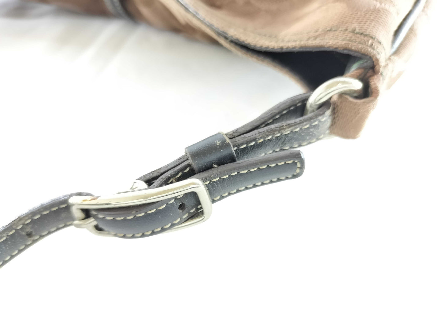 COACH Signature 6091 One-Shoulder Shoulder Bag
