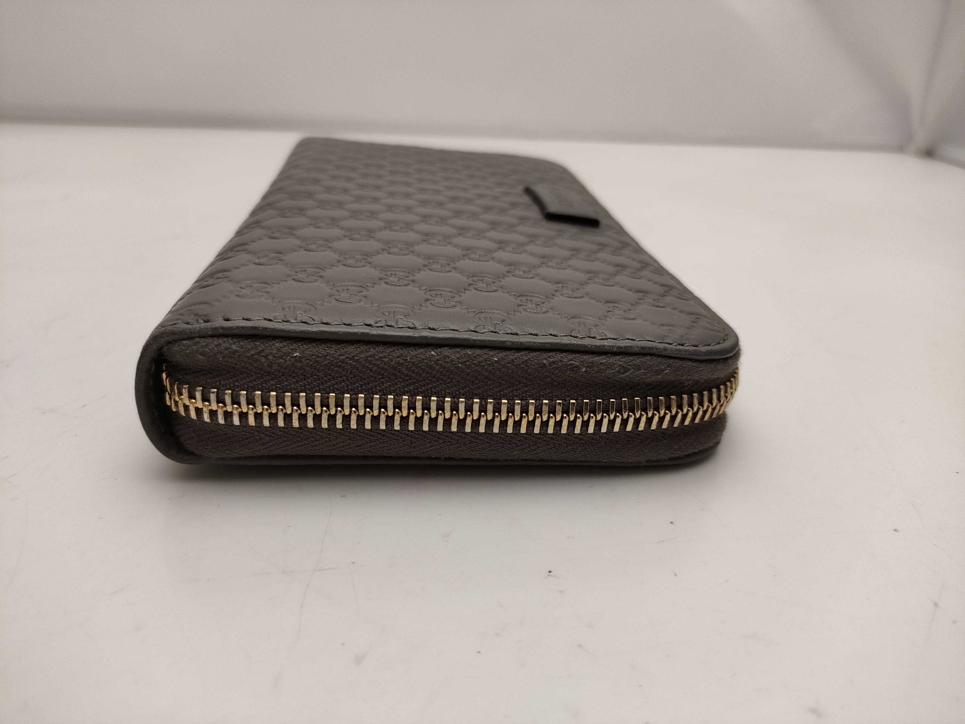 GUCCI Micro GG Shima Round Zip Wallet 449391