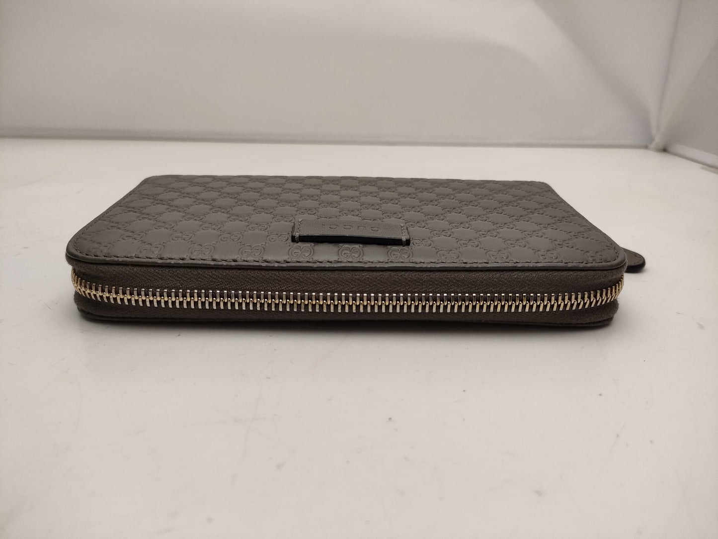 GUCCI Micro GG Shima Round Zip Wallet 449391
