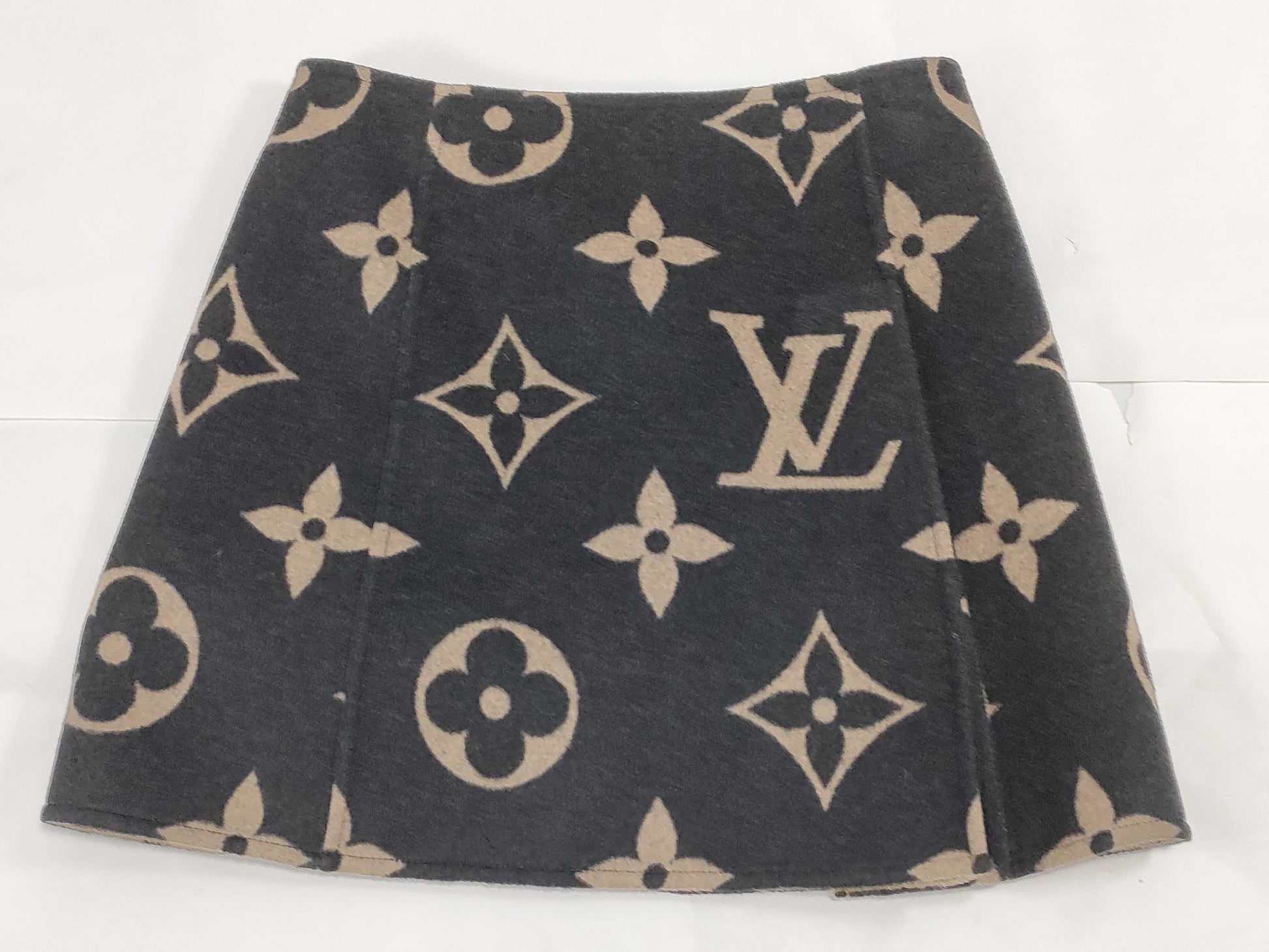 LOUIS VUITTON Monogram Giant Monogram Skirt