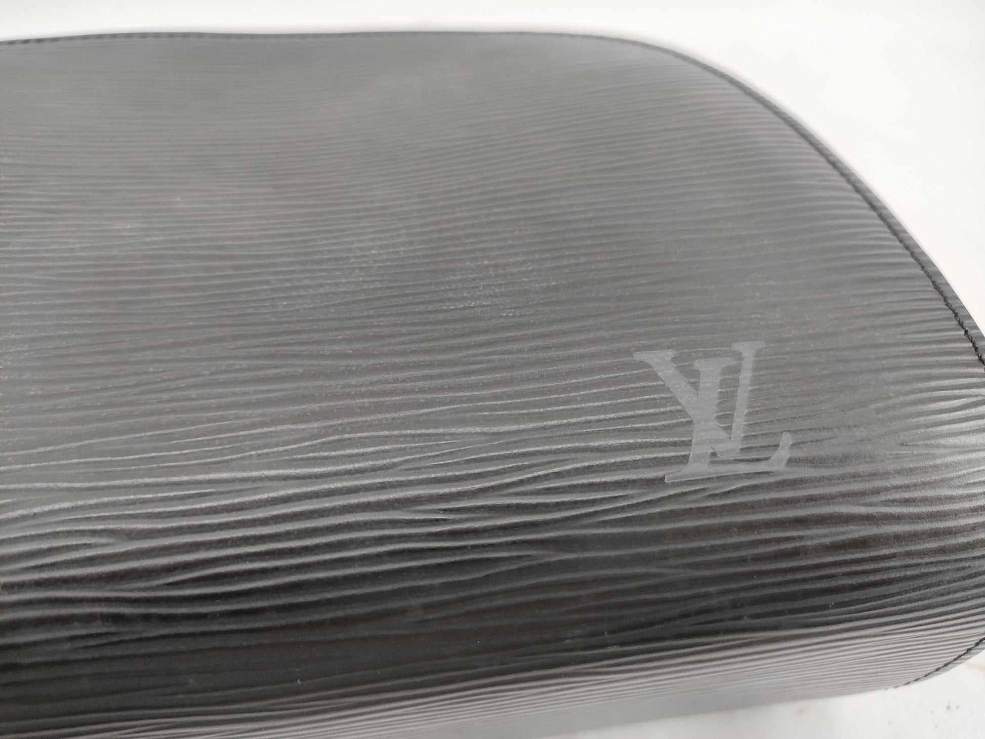 LOUIS VUITTON Epi Dauphine Clutch Bag