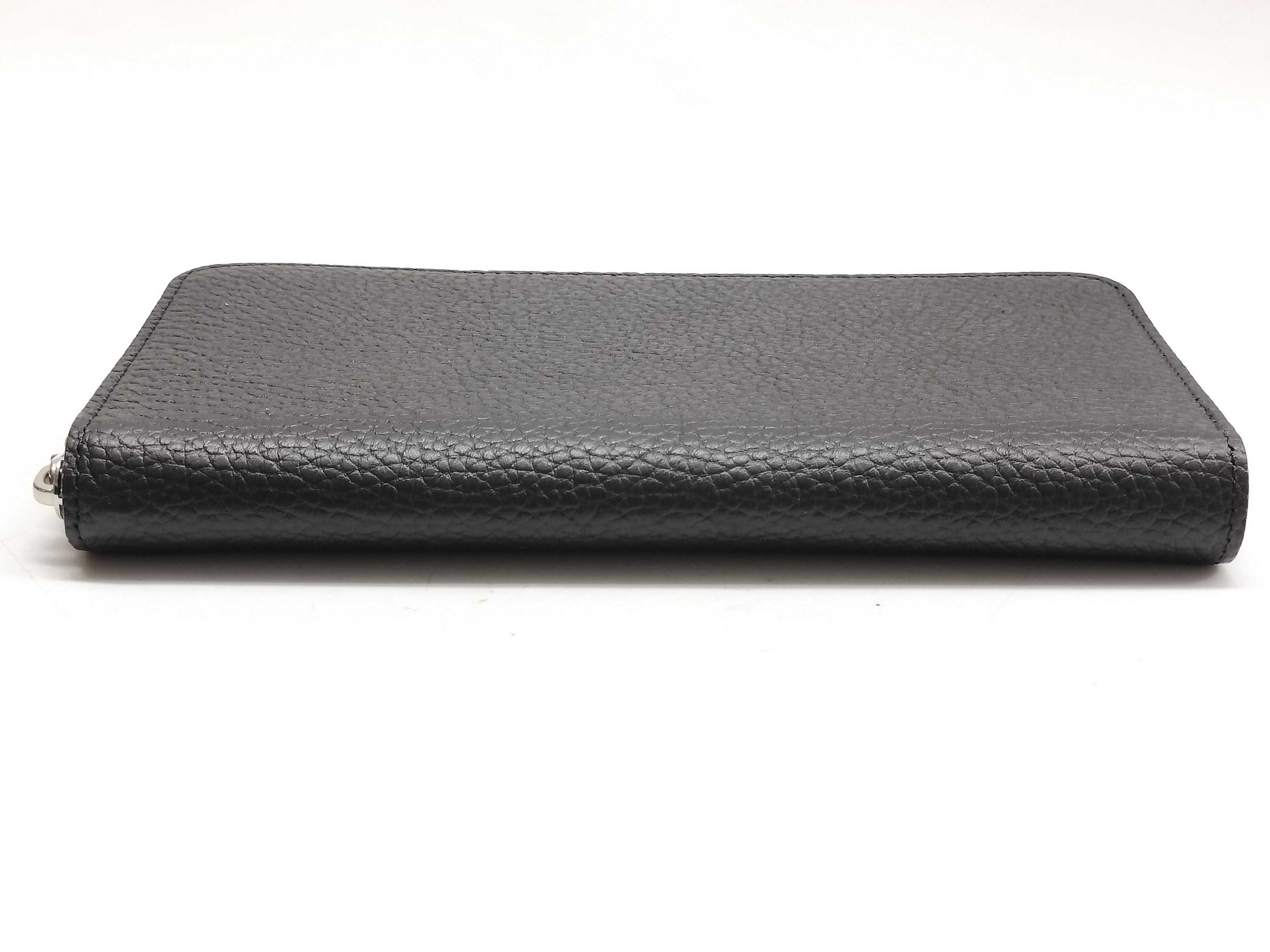 LOUIS VUITTON Taurillon Vertica Zippy Wallet