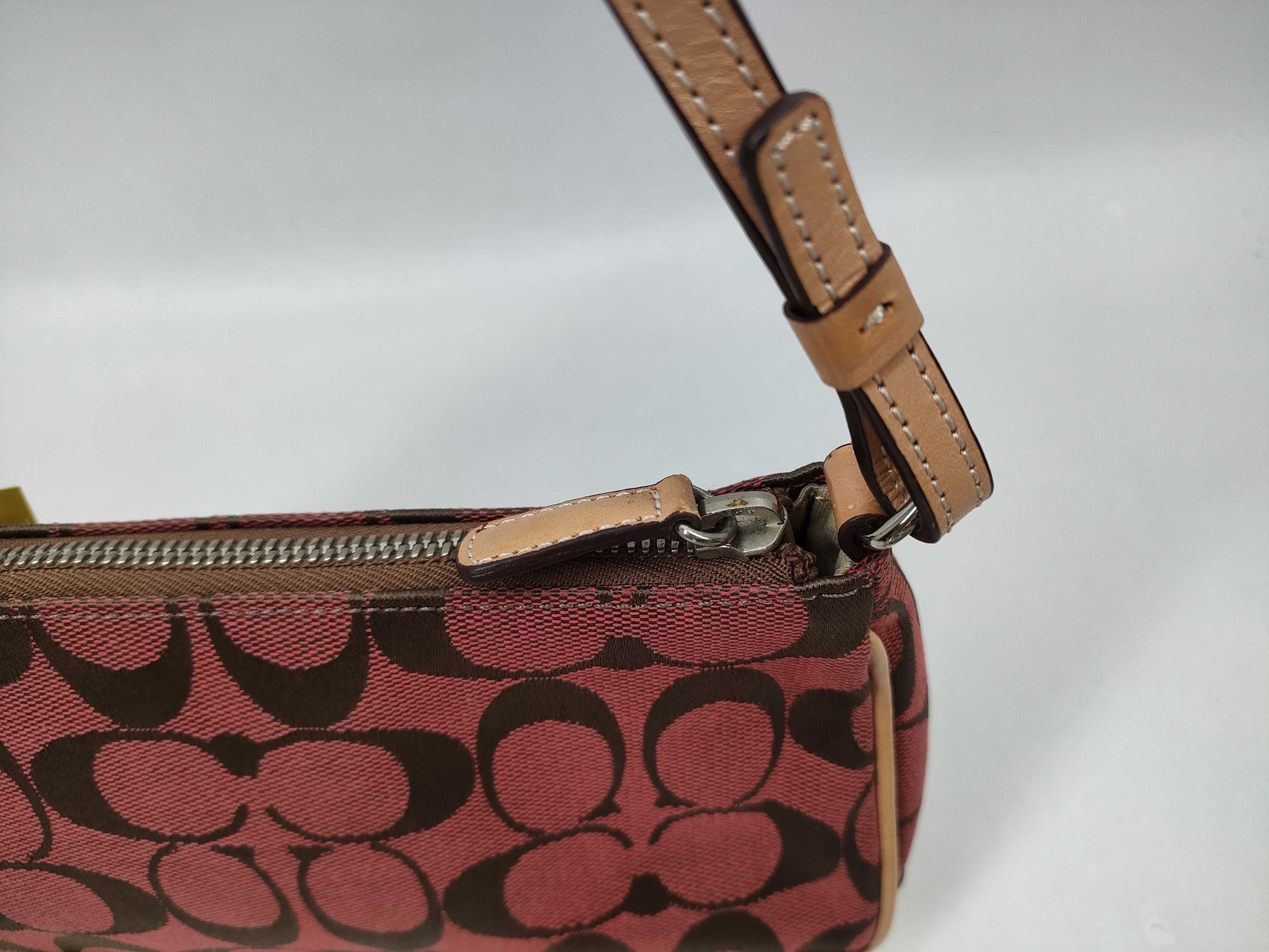 COACH Signature Accessory Pouch 6094 Pouch