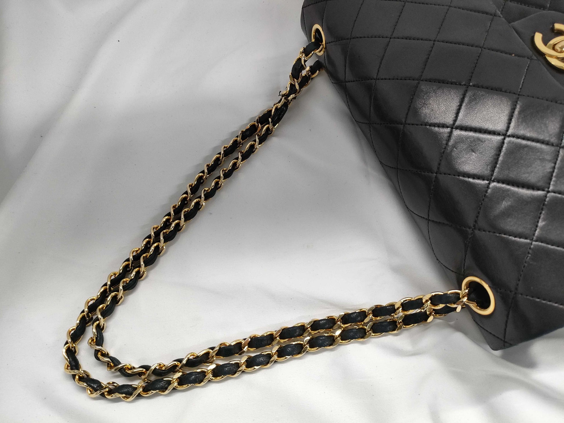 CHANEL Lambskin Shoulder Bag, Size 25, Double Flap/Double Chain, GD Hardware, 0 Series, Warranty Included