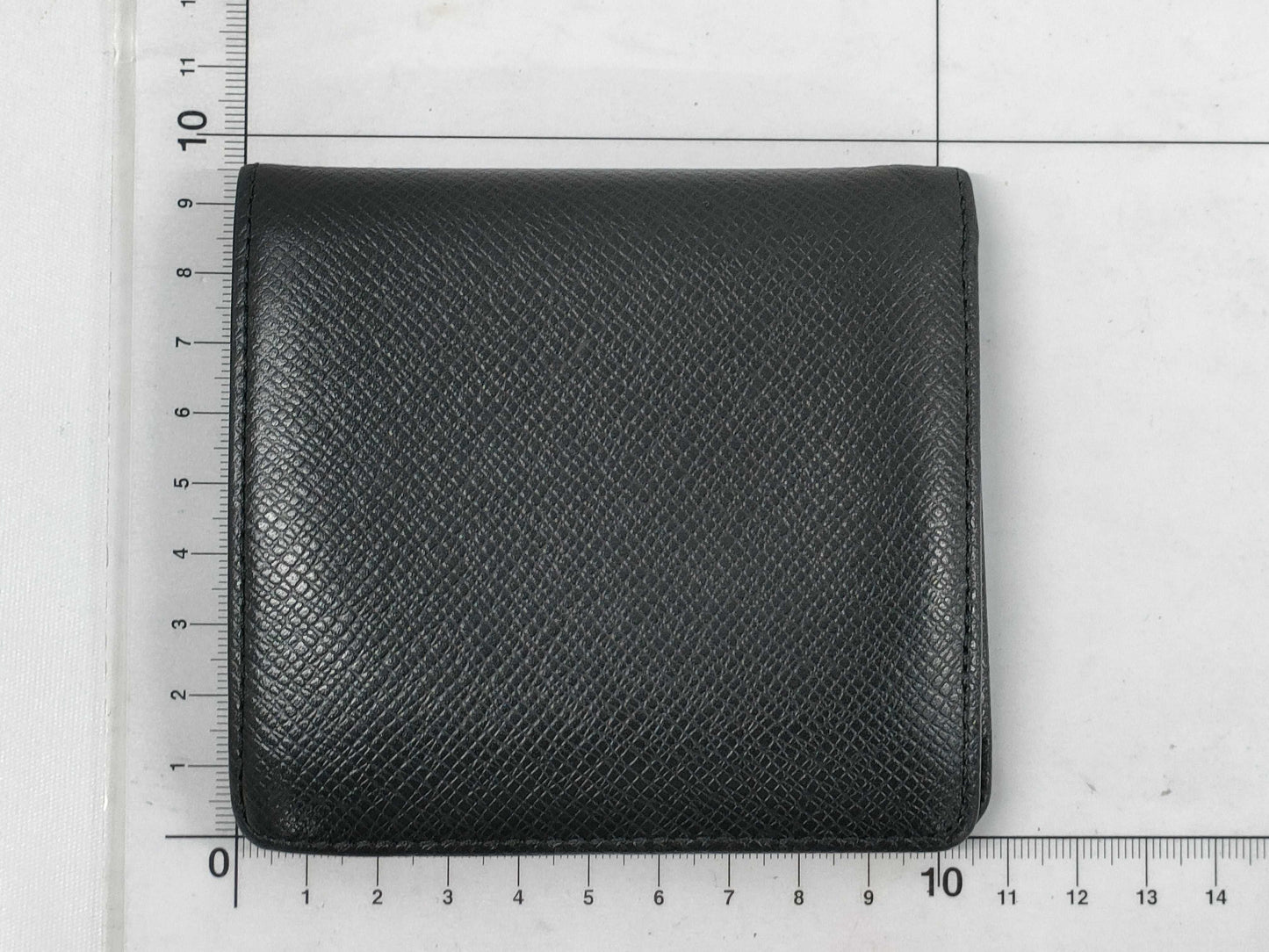 LOUIS VUITTON Taiga Bifold Wallet