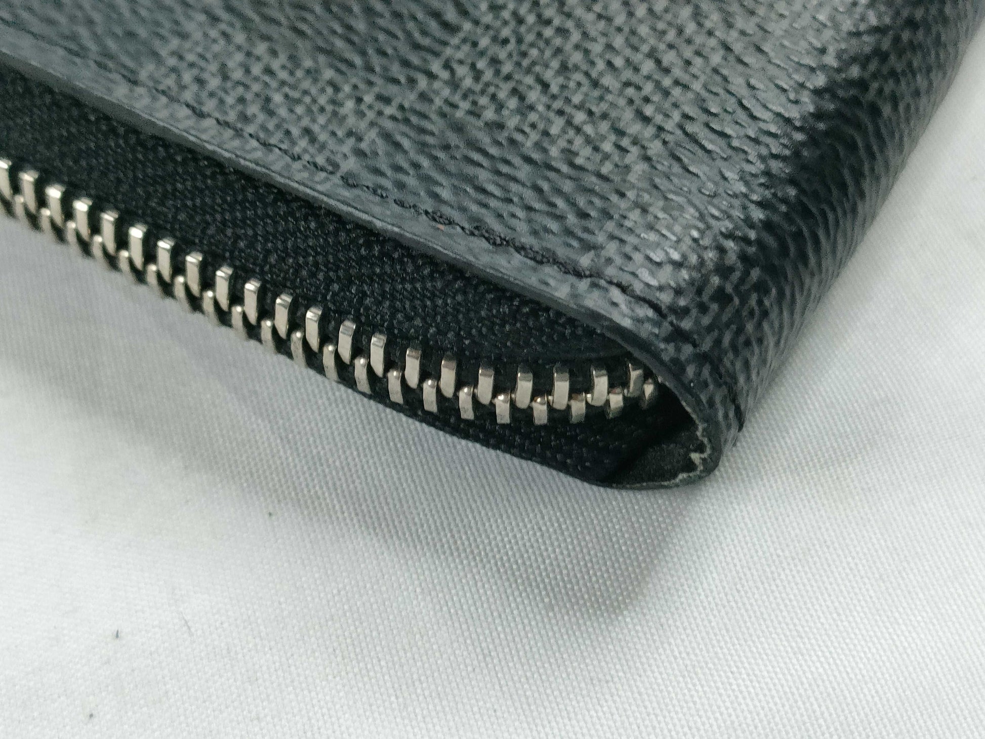 LOUIS VUITTON Damier Graphite Vasco Initial Wallet