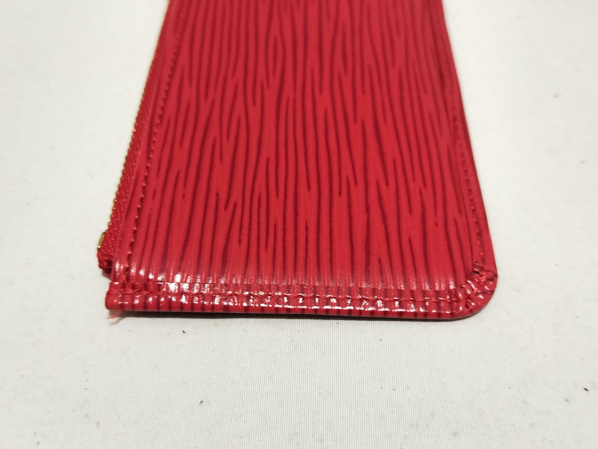 LOUIS VUITTON Epi Pochette Cle Coin Case