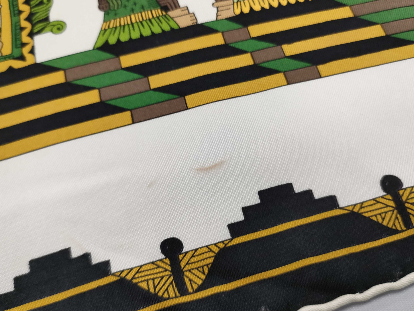 HERMES Carré Carré 90 Celestial Bodies and the Sun Scarf