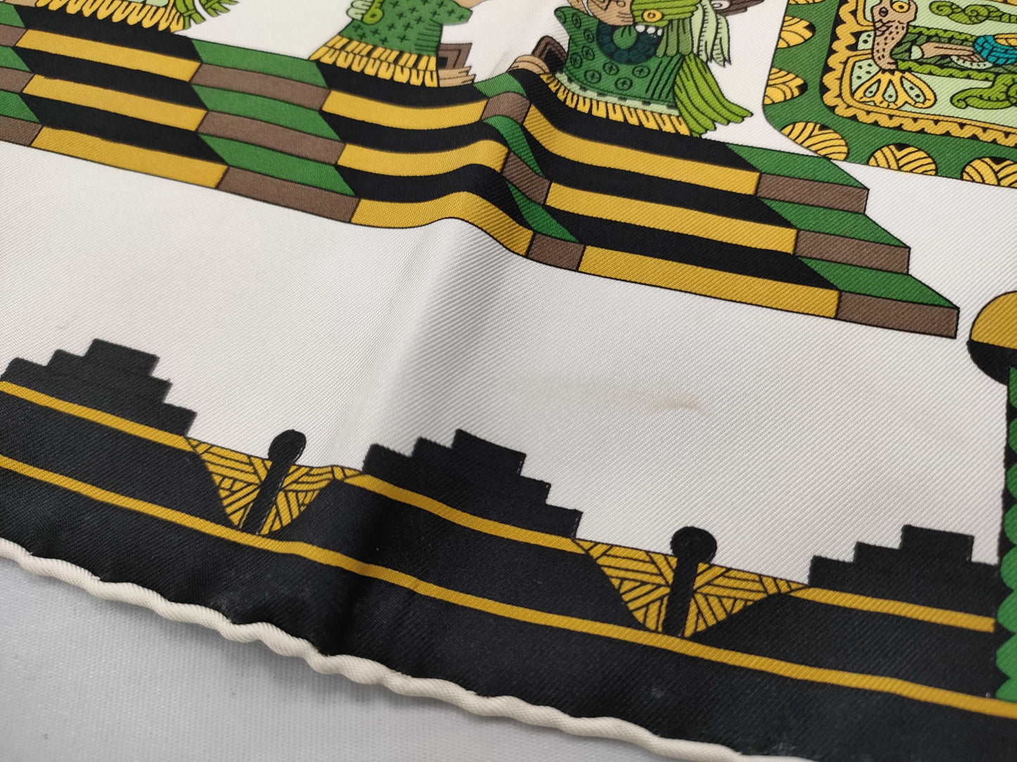 HERMES Carré Carré 90 Celestial Bodies and the Sun Scarf