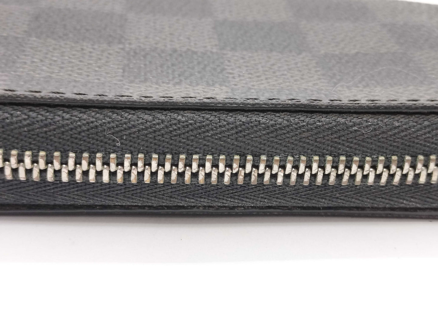 LOUIS VUITTON Damier Graphite Zippy Coin Purse