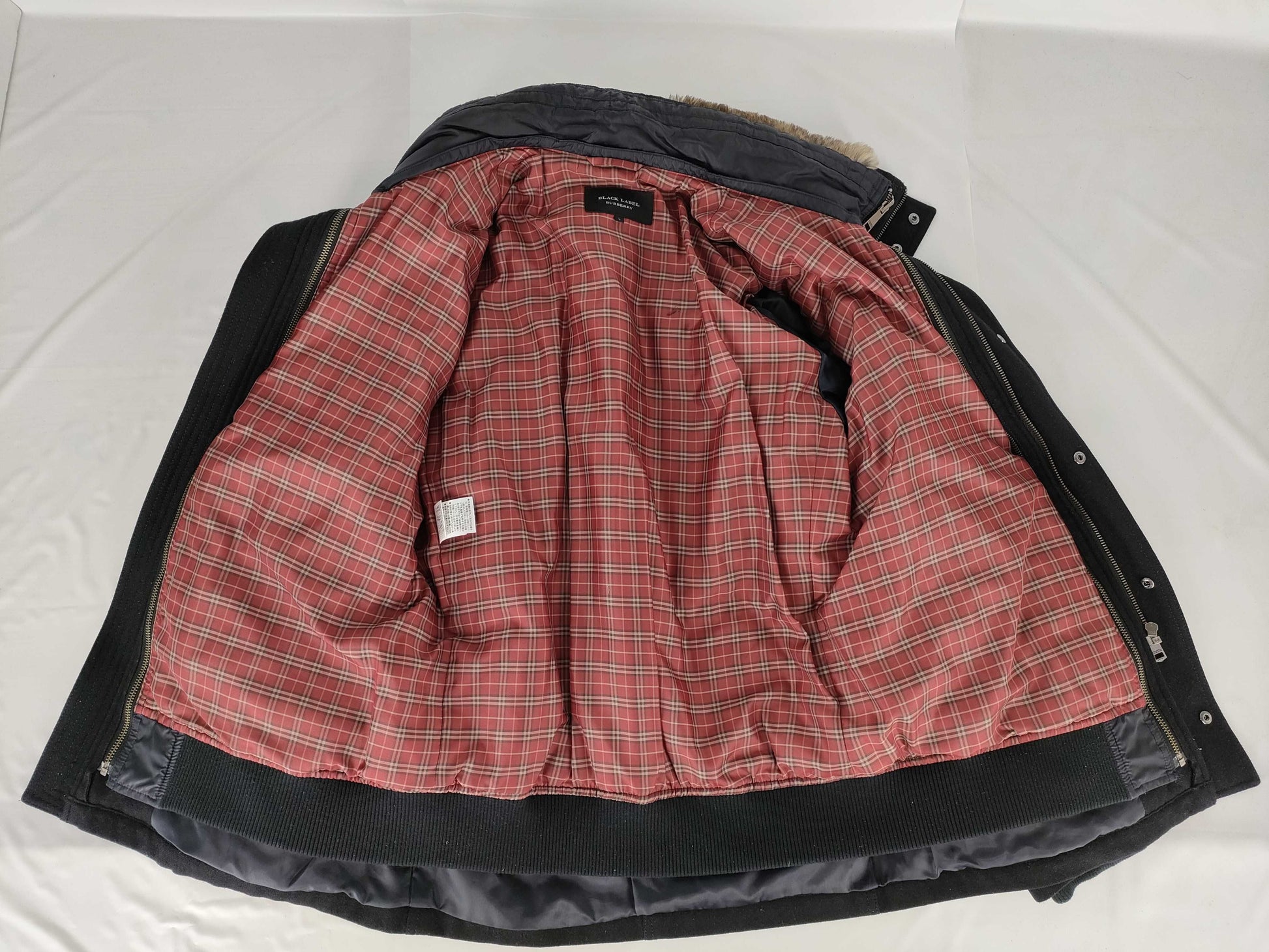 BURBERRY BLACK LABEL Black Label Peacoat White Goose Down Jacket