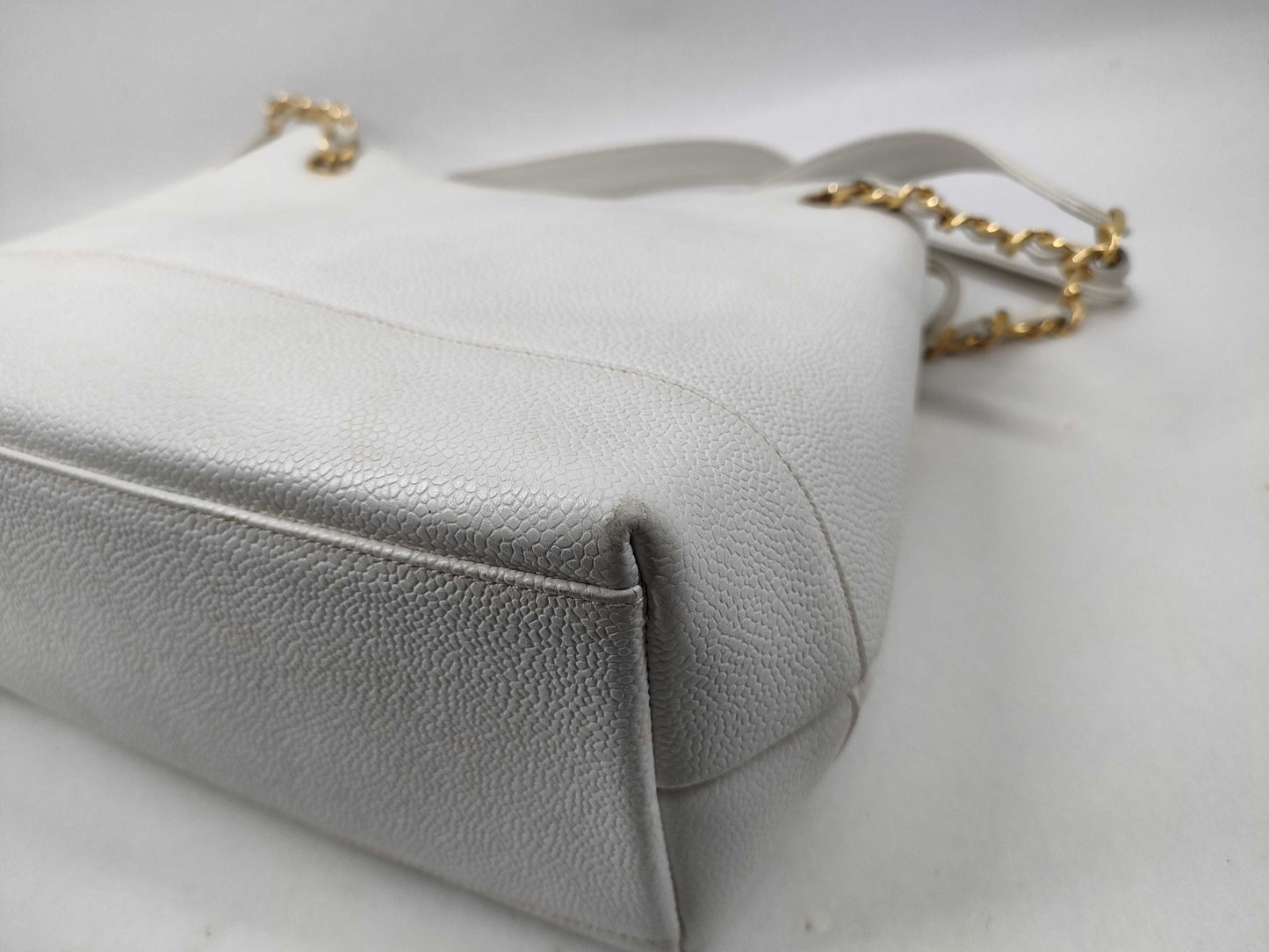 CHANEL Caviar Skin CC Chain Shoulder Bag White G Hardware Tote Bag