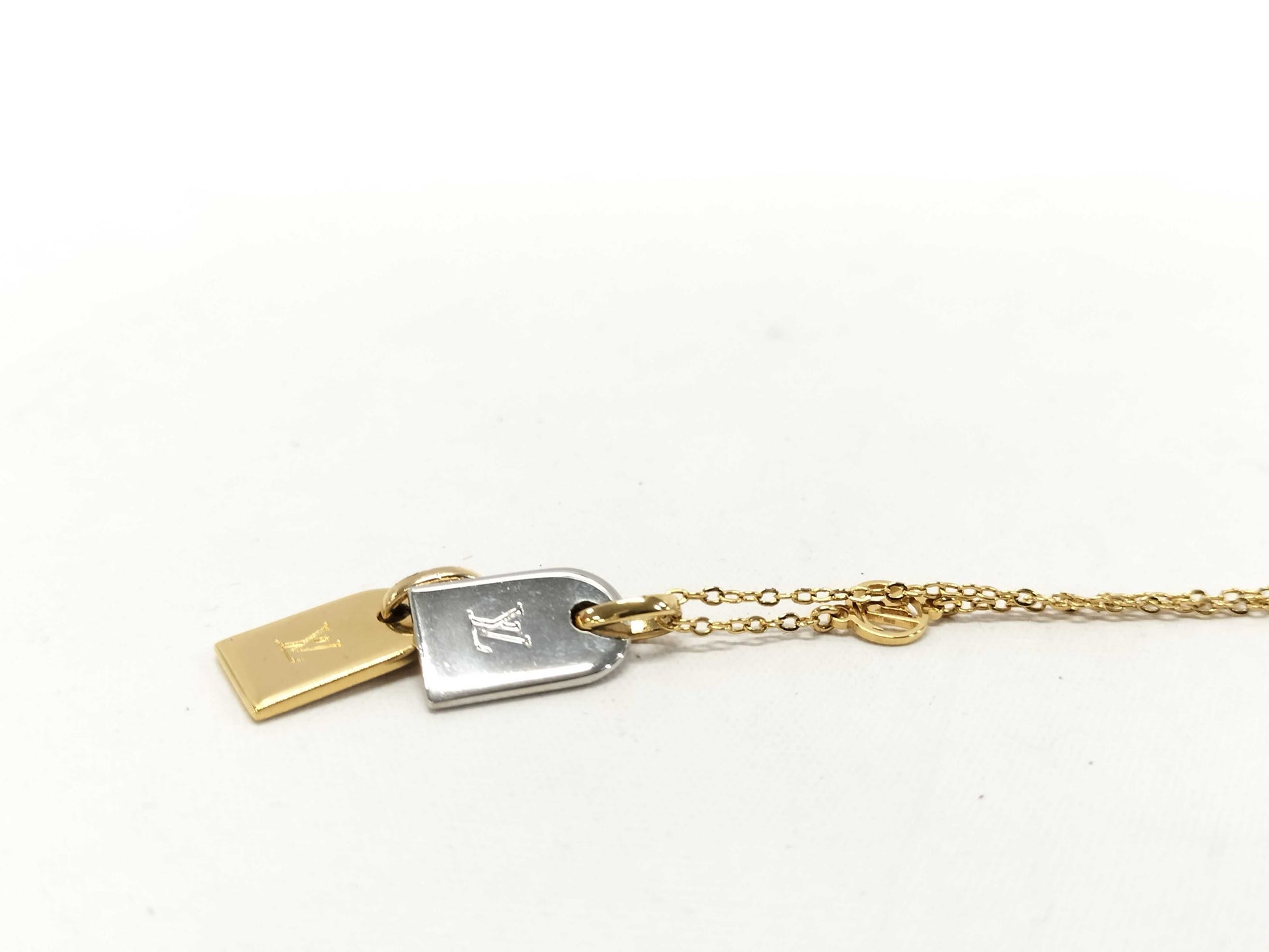 LOUIS VUITTON M63141 Monogram Necklace