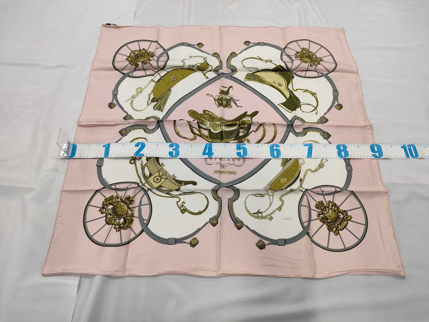 HERMES Carre Scarf