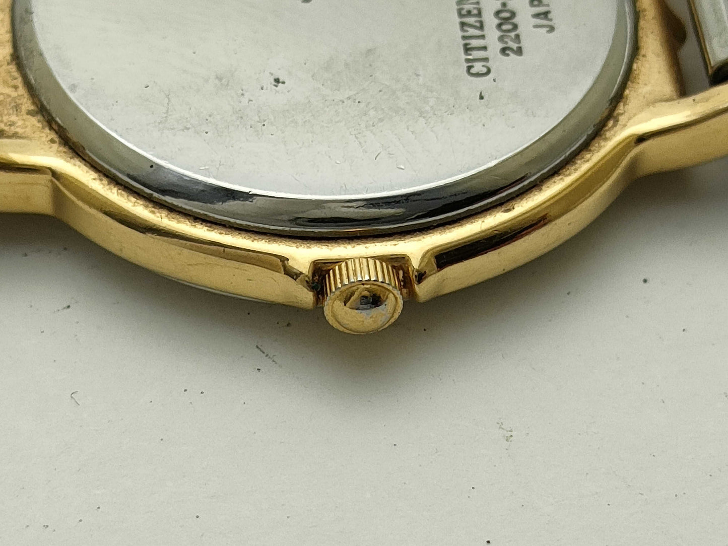 Yves Saint Laurent Quartz Unmoving Women's Watch