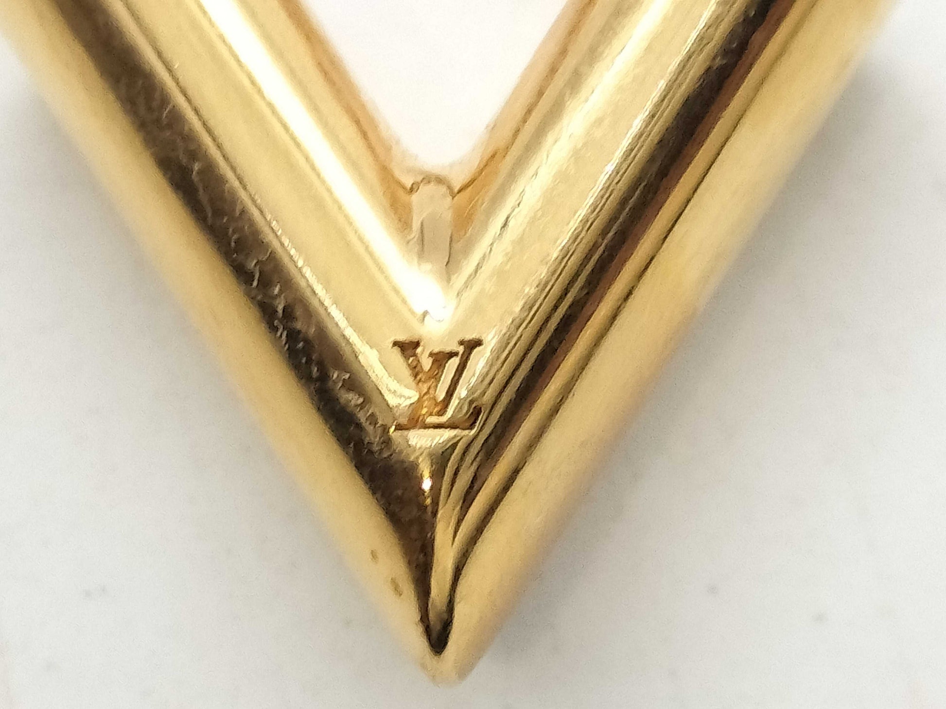 LOUIS VUITTON Essential M61083 Necklace