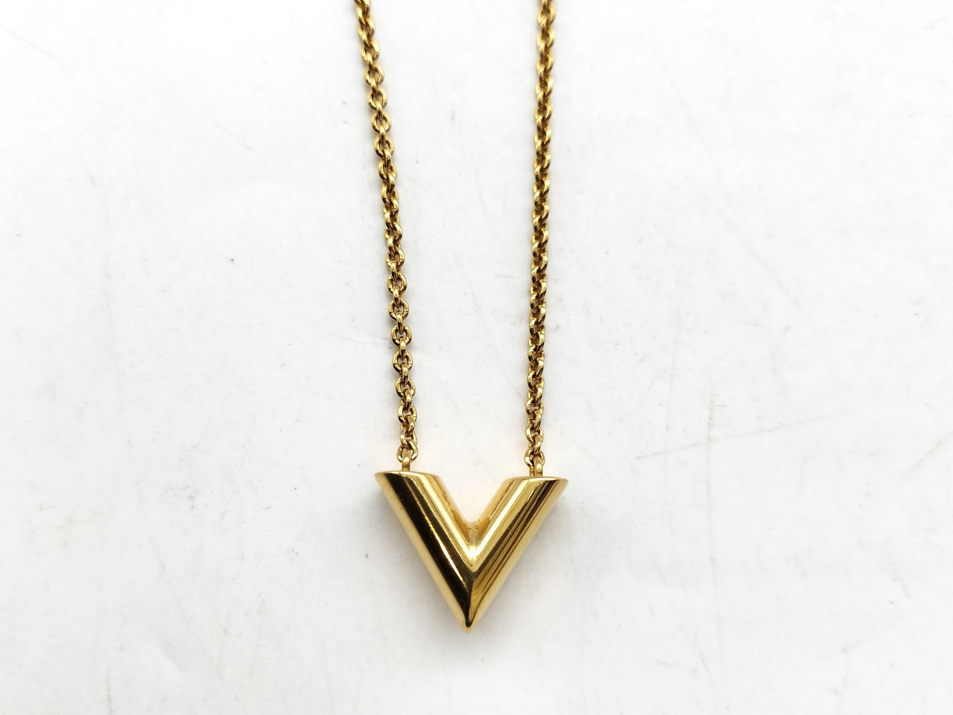 LOUIS VUITTON Essential M61083 Necklace