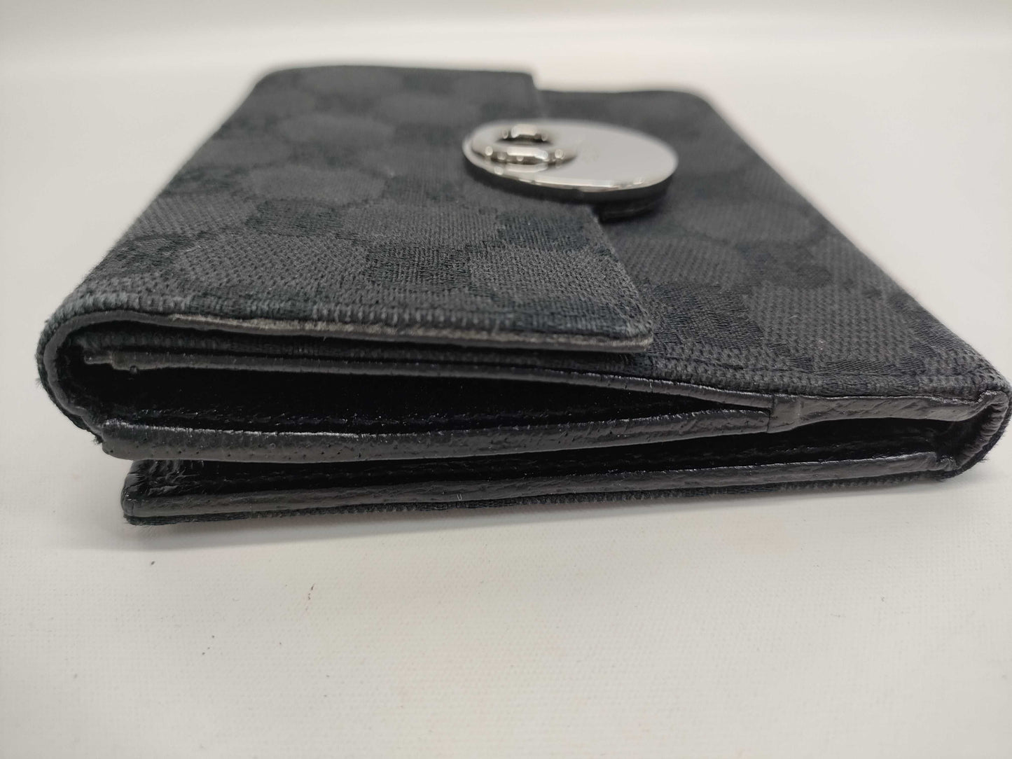 GUCCI Wallet W-hook Wallet