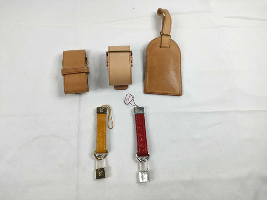 LOUIS VUITTON Poignier*2/Name tag/Strap*2 Other accessories