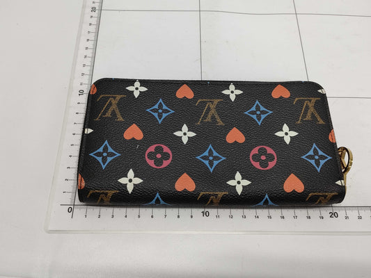LOUIS VUITTON Monogram Game On Zippy Wallet