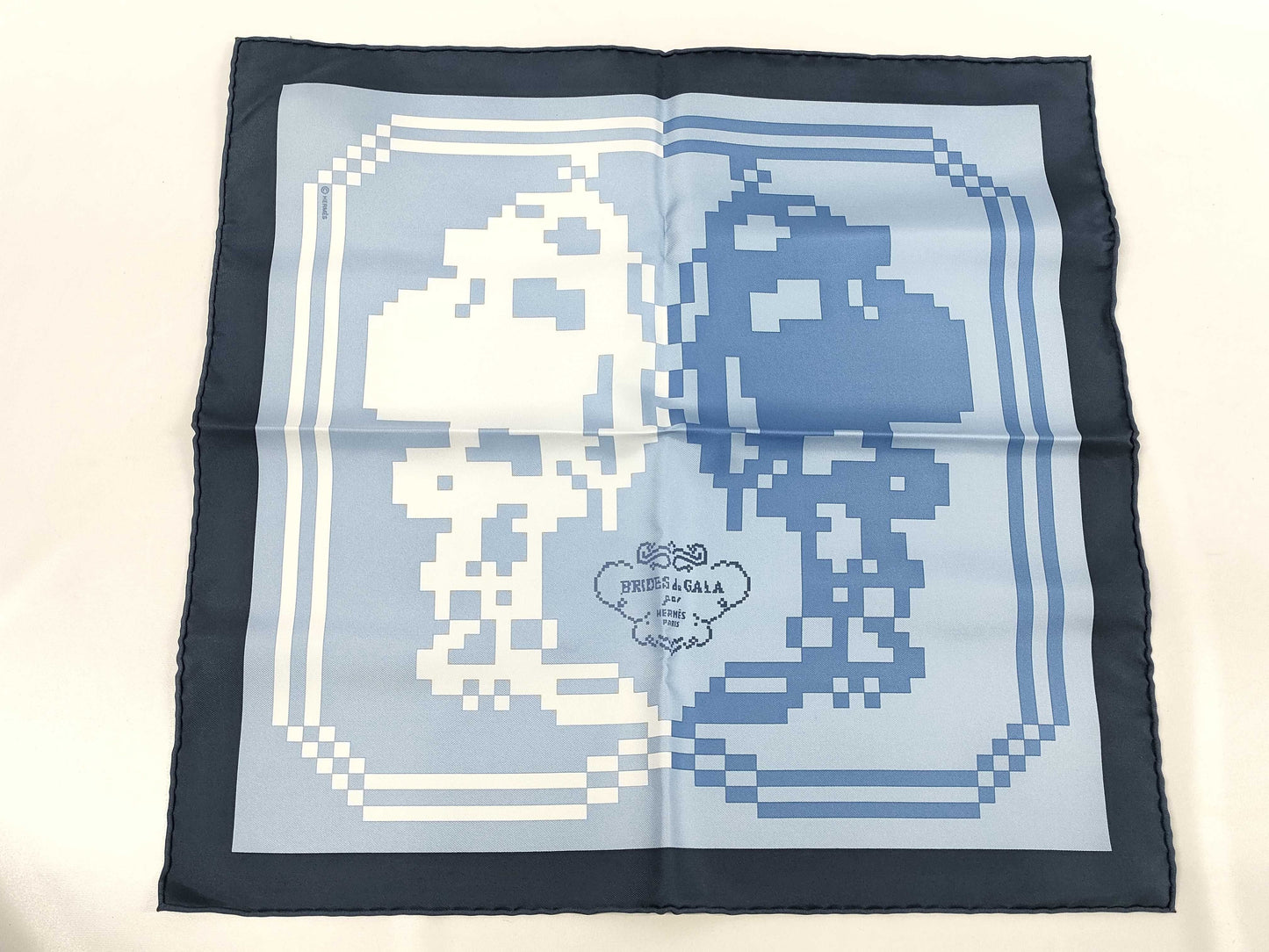 HERMES Carré Bride de Gala Pixel Carré H Pocket Square 42 cm Scarf