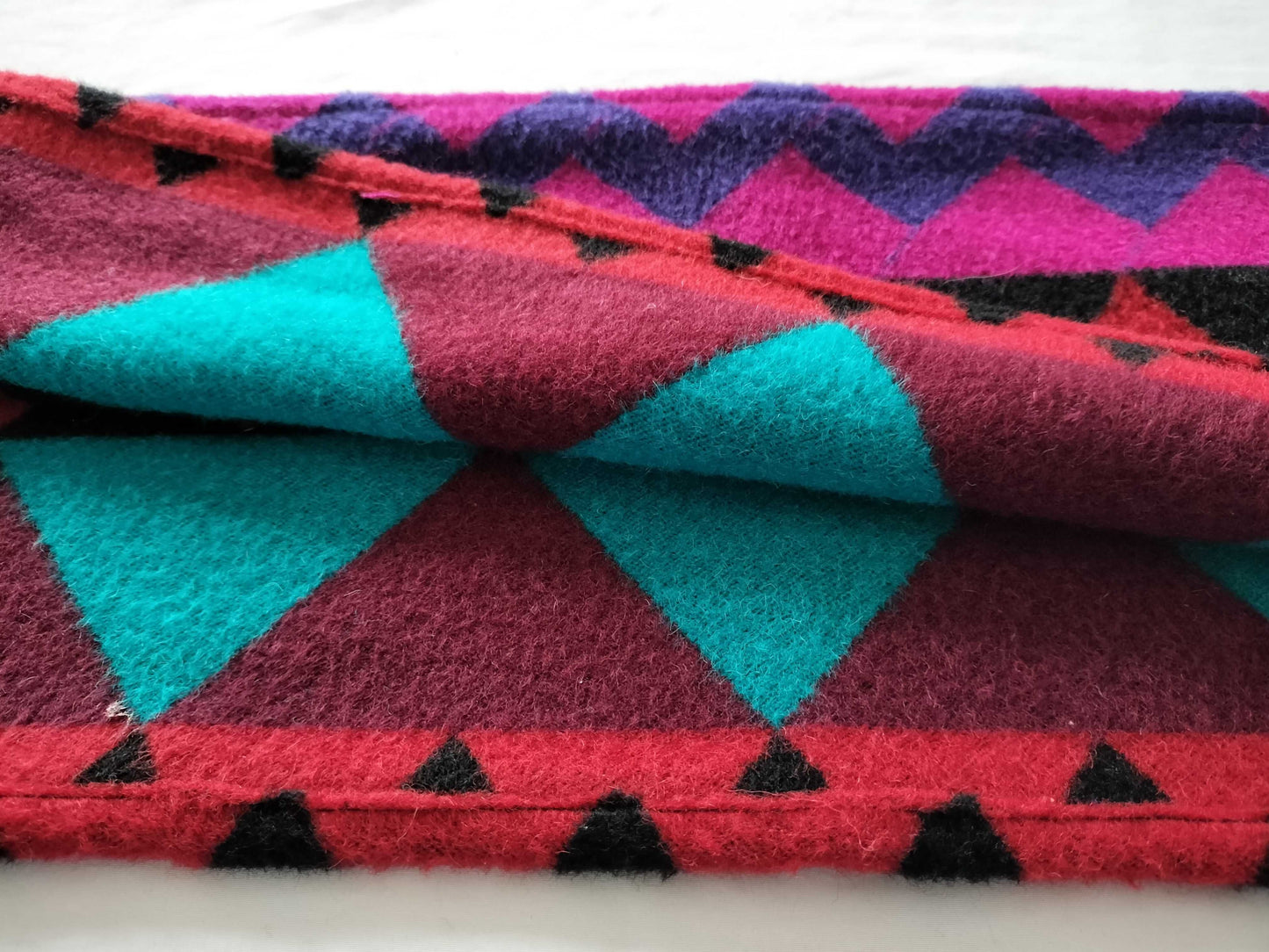 BURBERRY 2-Piece Scarf Set