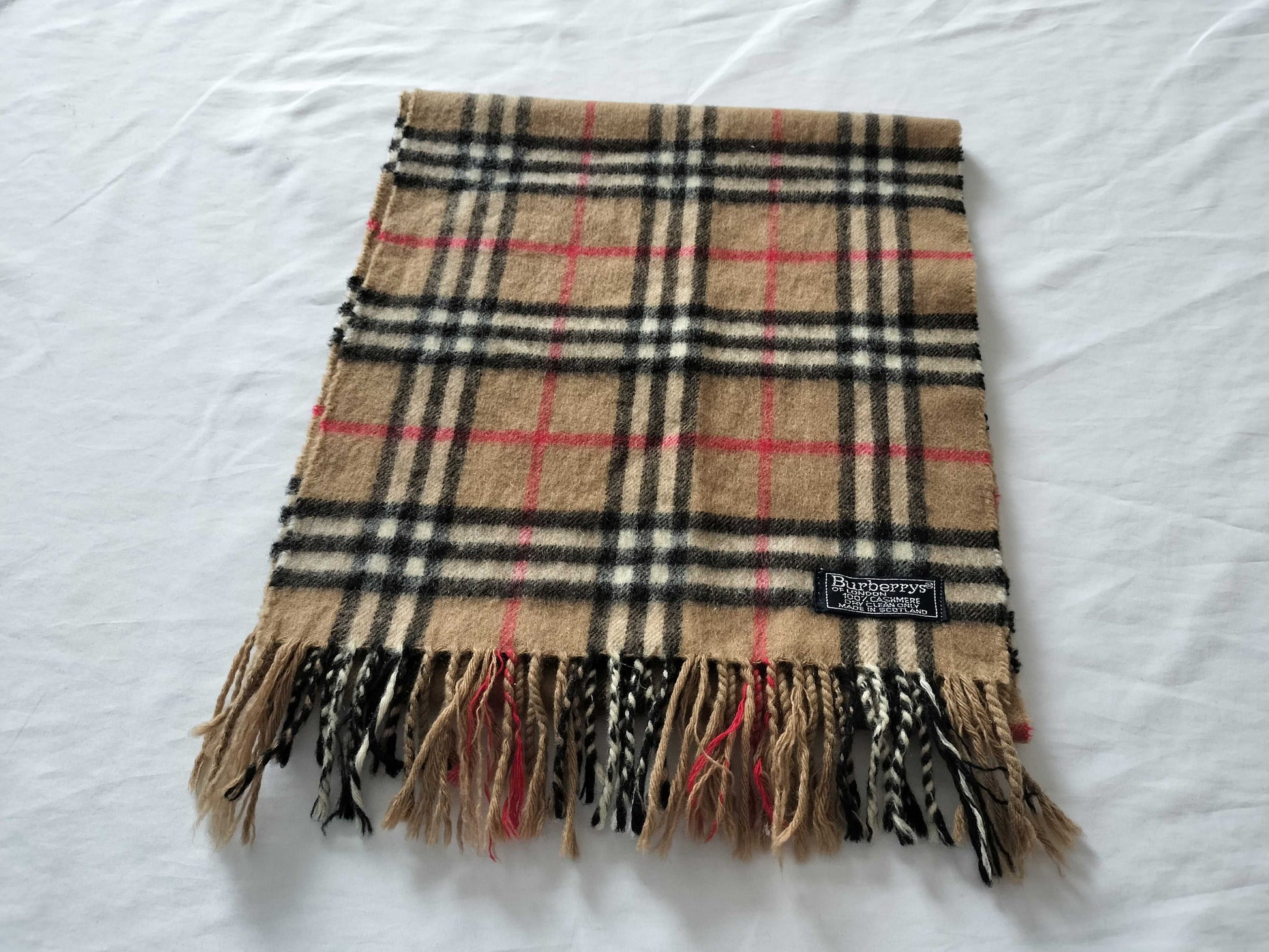 BURBERRY 2-Piece Scarf Set