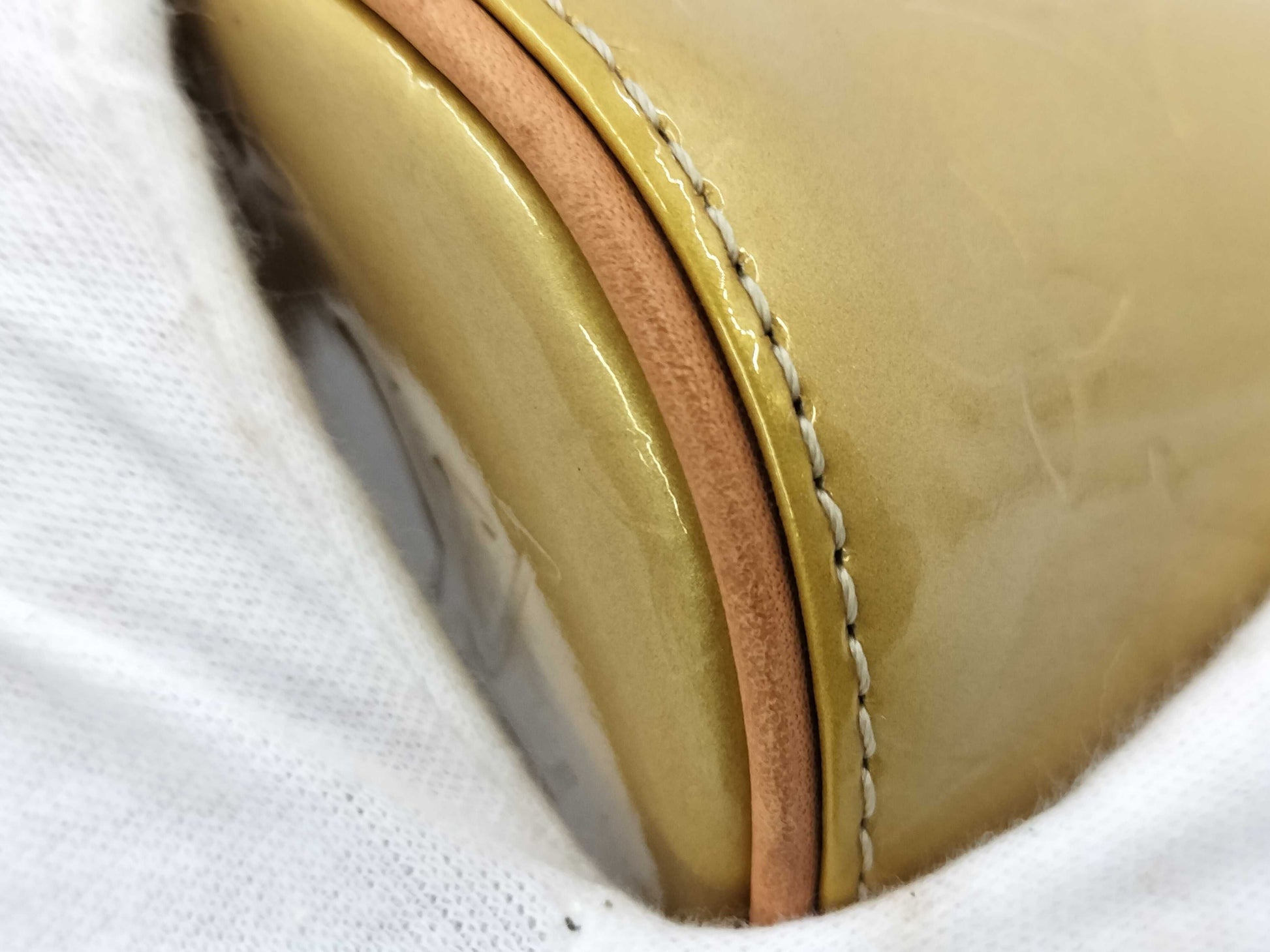 LOUIS VUITTON Vernis Houston Handbag