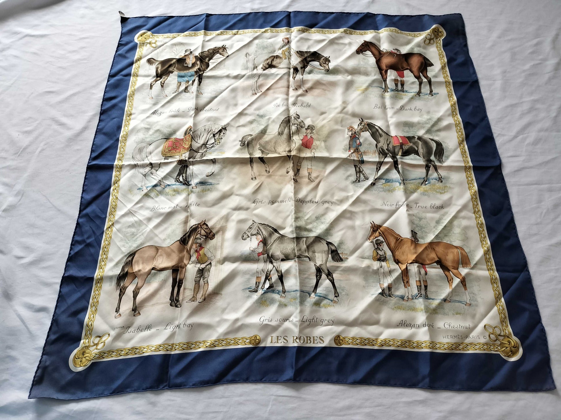 HERMES Carre 90 Scarf