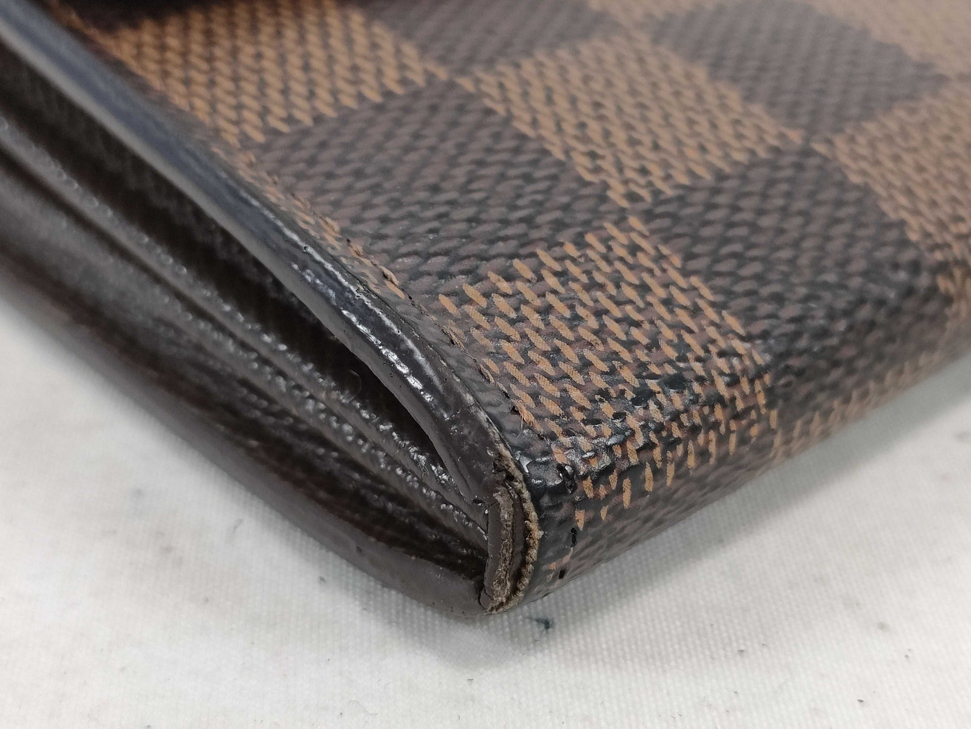 LOUIS VUITTON Damier Portefeuille Sarah Wallet