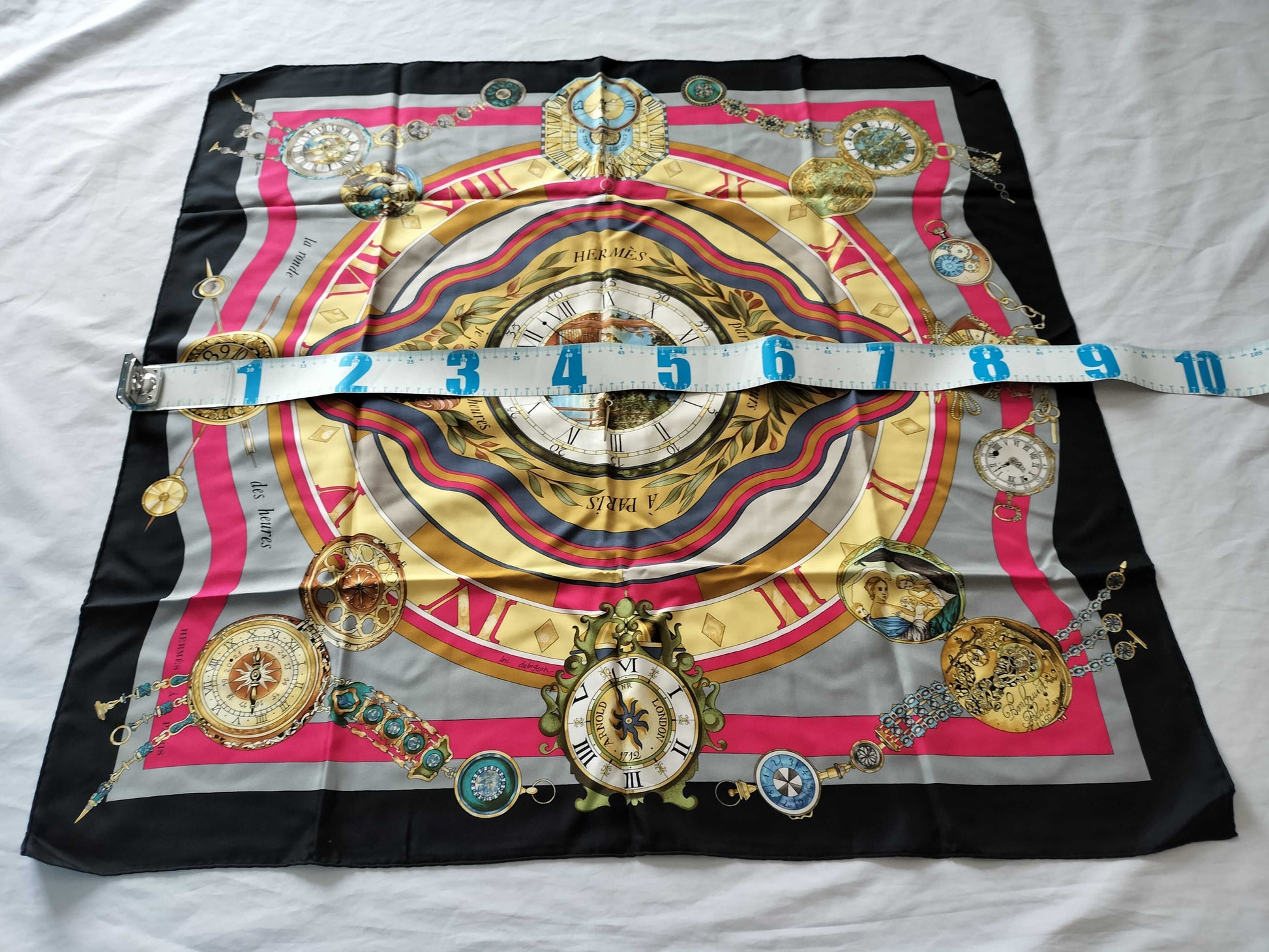 HERMES scarf parmi les fleurs je compte les heures