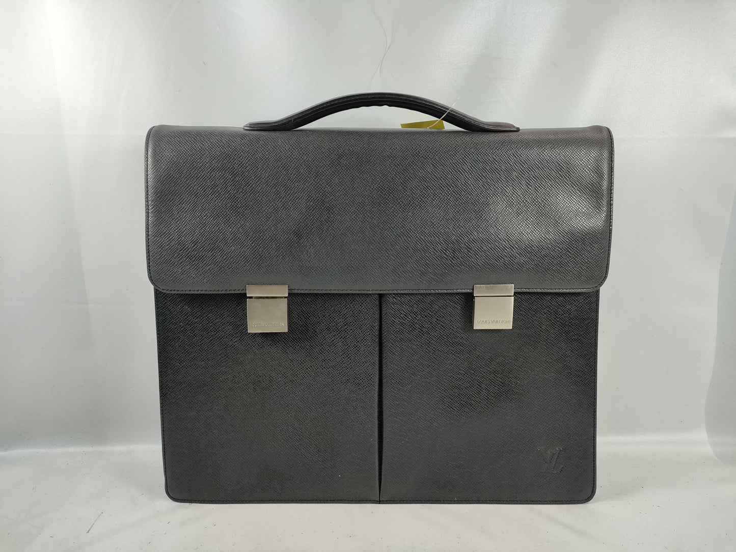 LOUIS VUITTON Taiga M30802 Kazan Business Bag