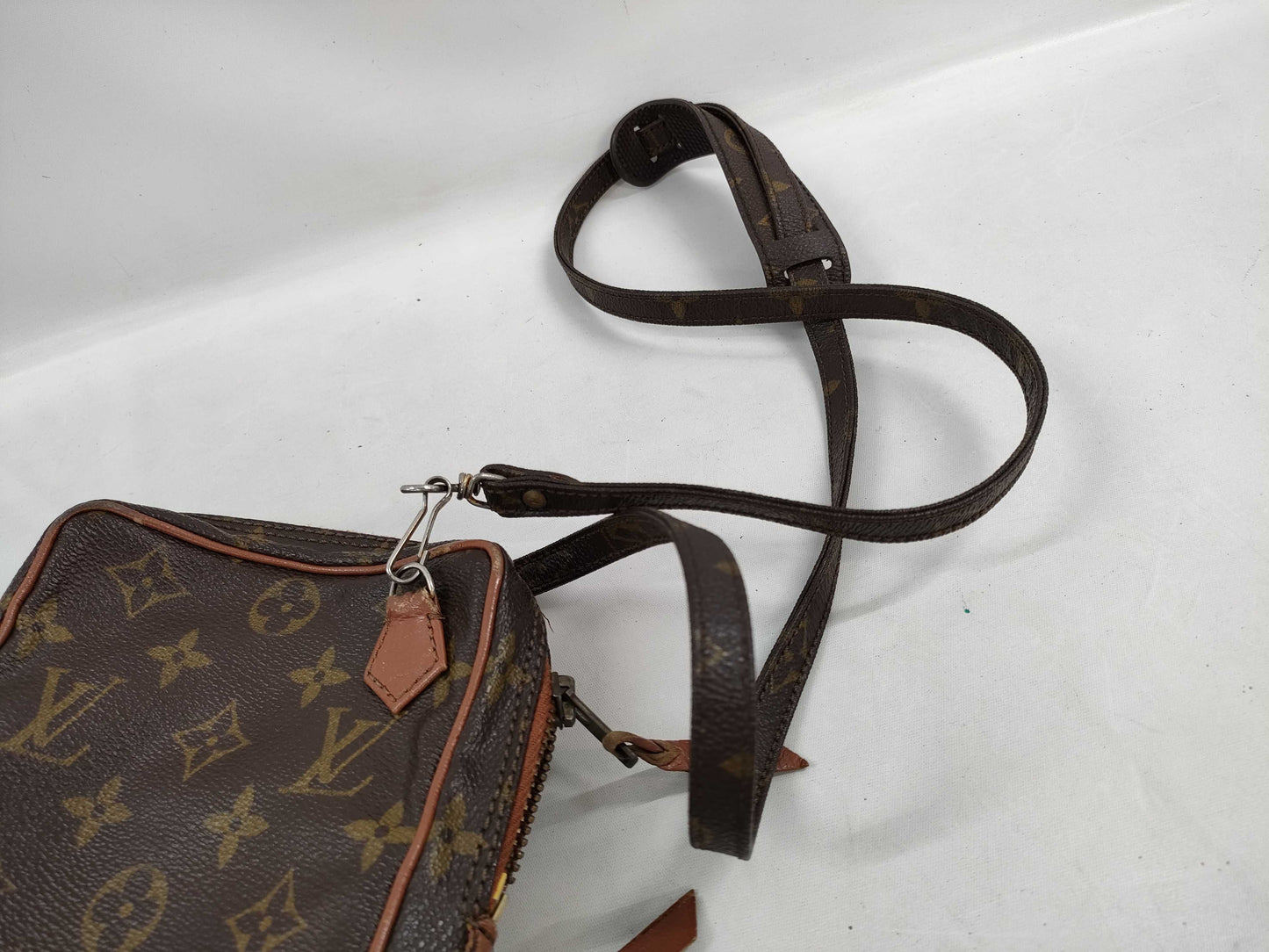 LOUIS VUITTON Monogram Amazon Old Style Shoulder Bag