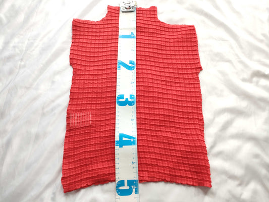 ISSEY MIYAKE sleeveless red top
