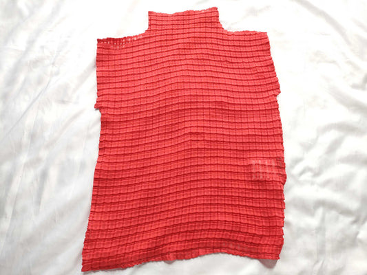 ISSEY MIYAKE sleeveless red top