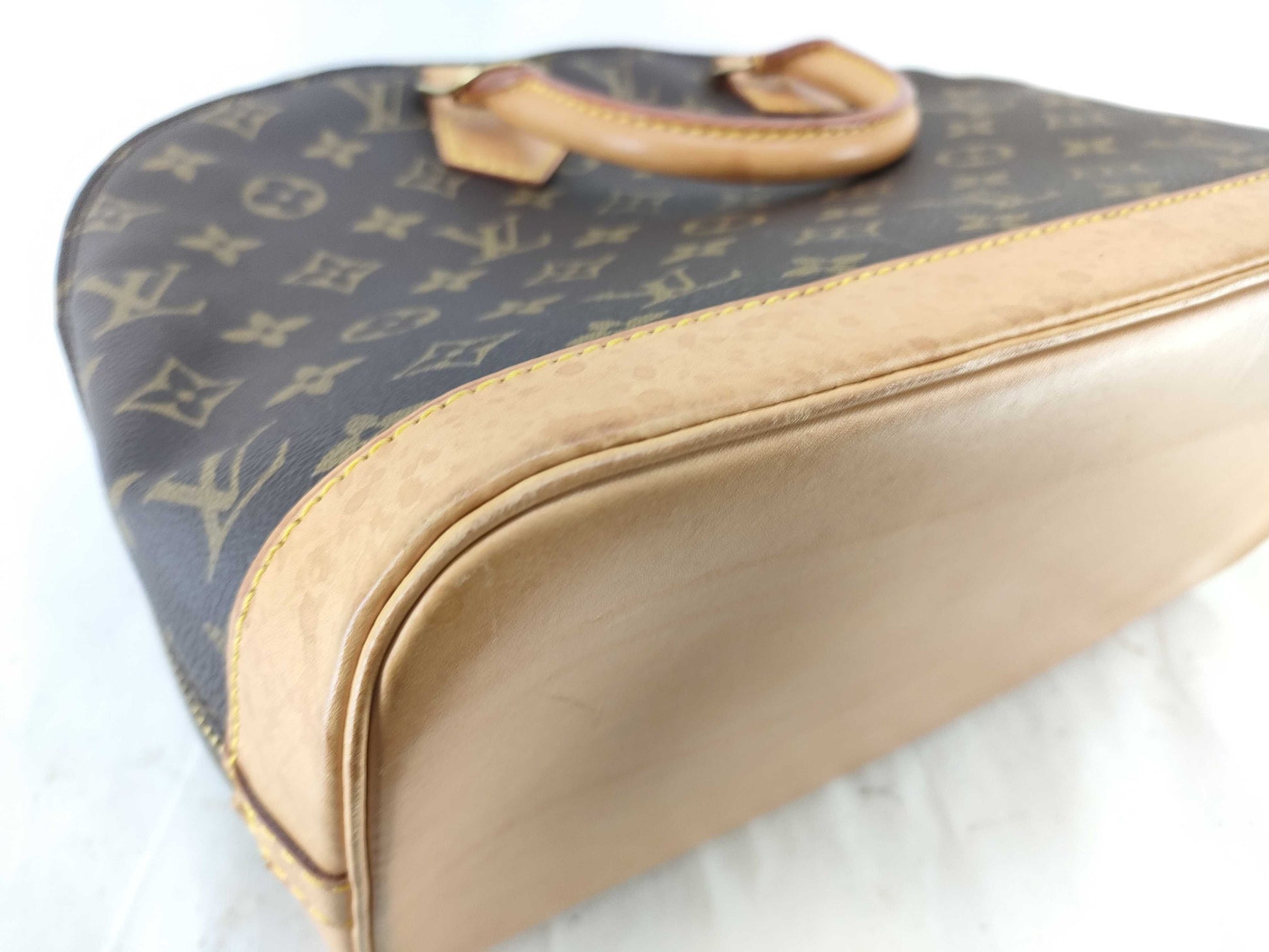 LOUIS VUITTON Monogram M53151 Alma PM Handbag