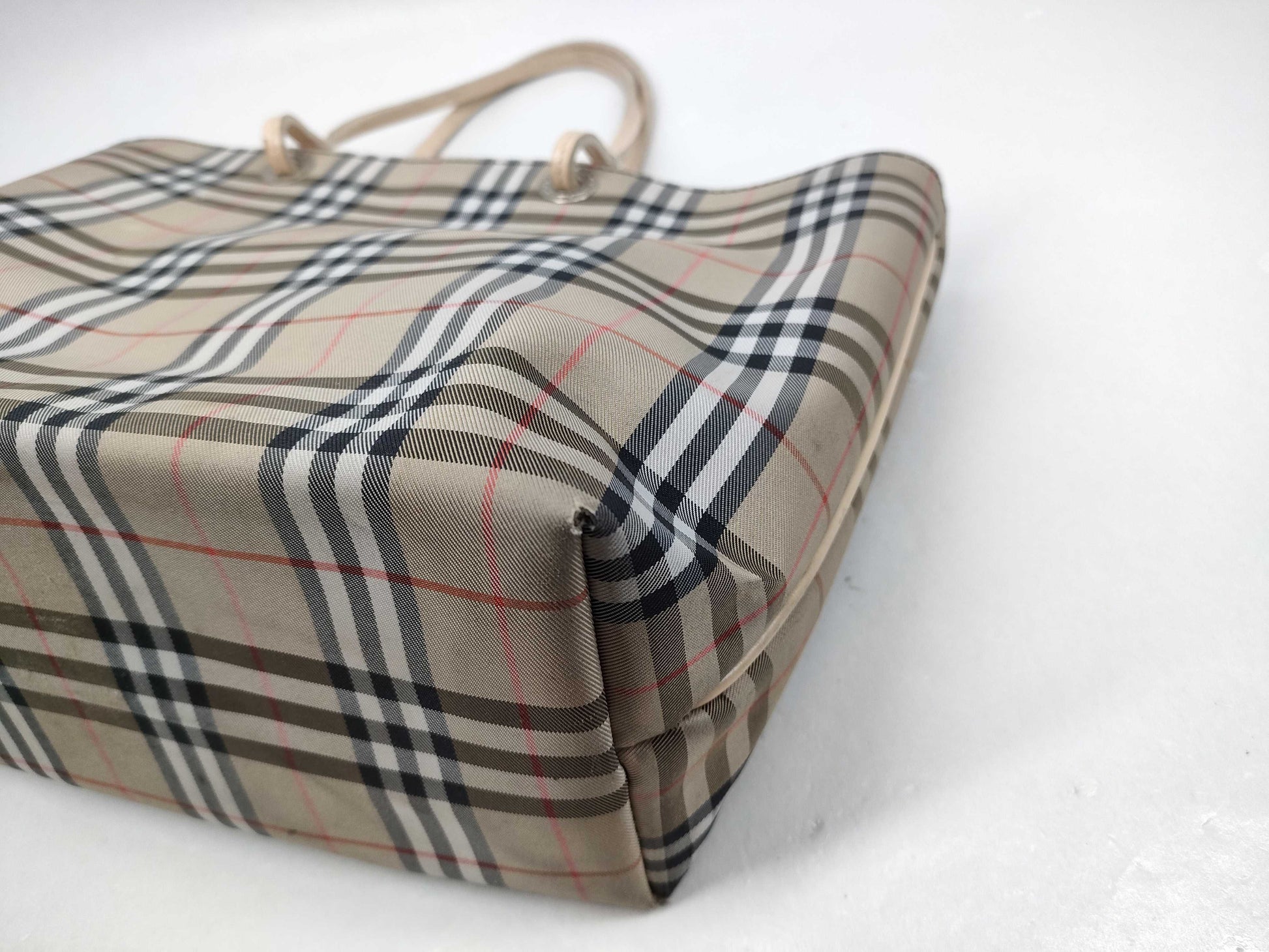 BURBERRY London Hand Novacheck Handbag