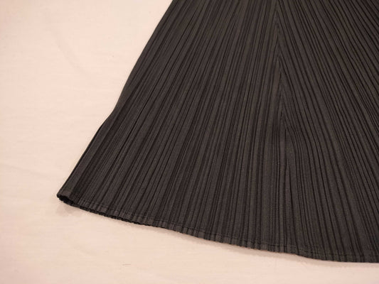 ISSEY MIYAKE Pleats Please/Black/Bottoms Skirt