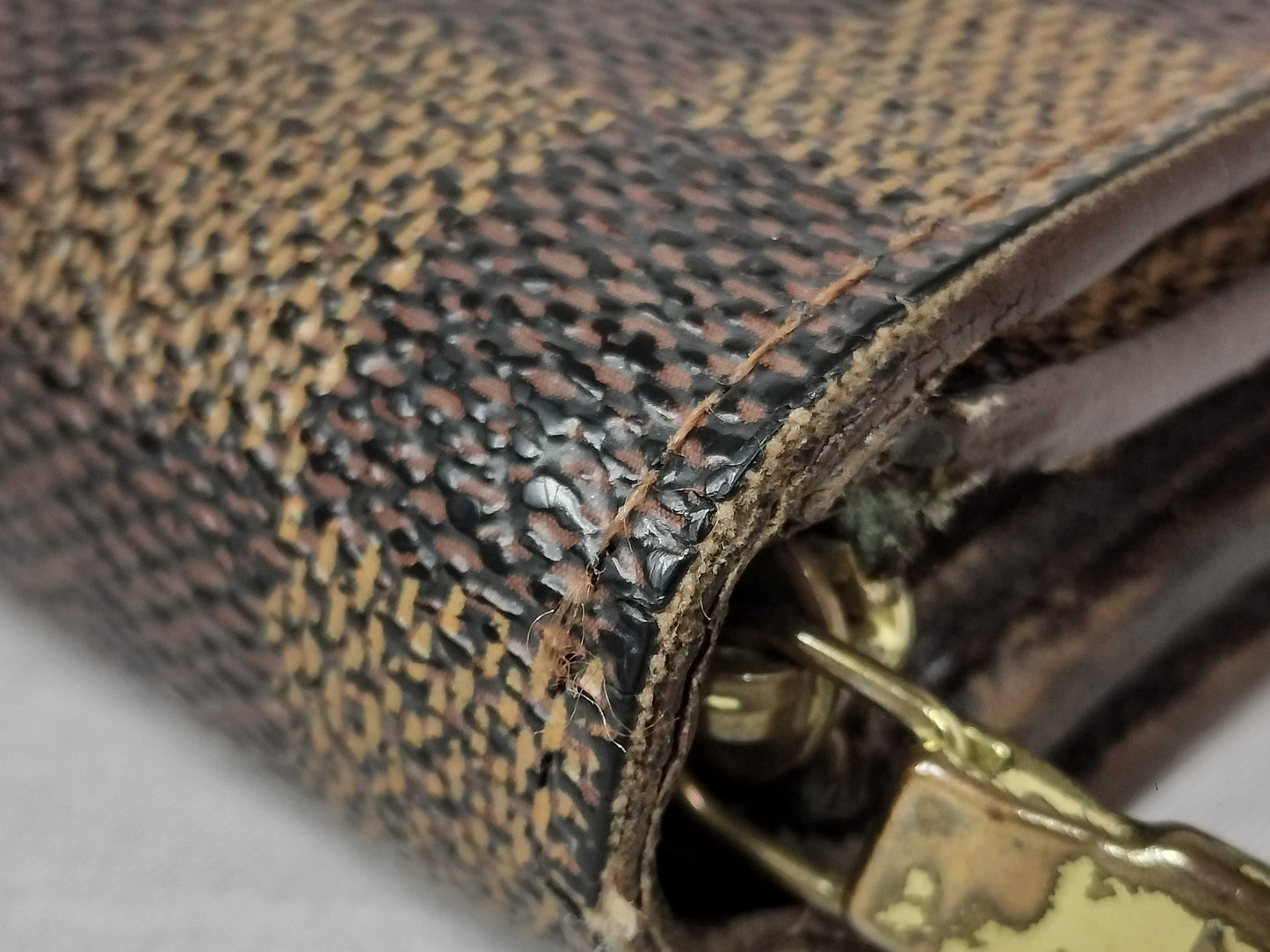 LOUIS VUITTON Damier Porte Monnaie Billet Tresor Wallet