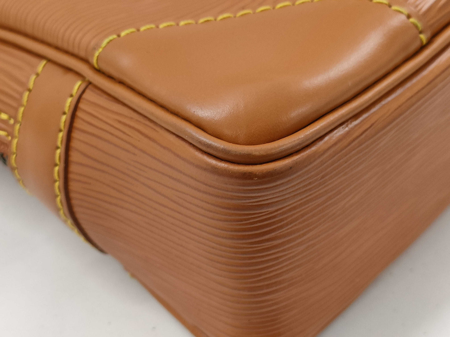 LOUIS VUITTON Epi Porte de Cuman Voyage Business Bag