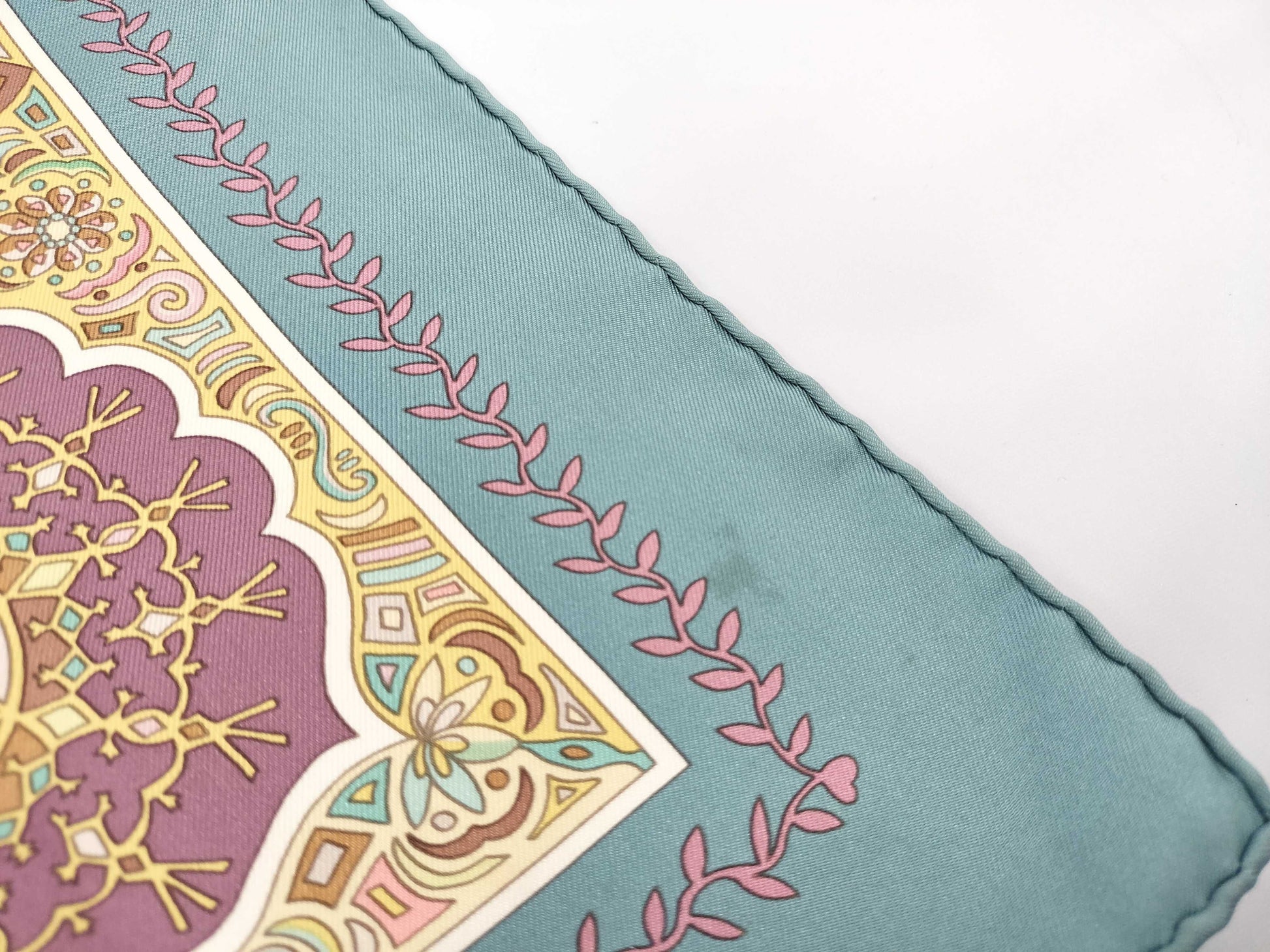 HERMES Carre Carre 90 Aux ports du palais Scarf Scarf