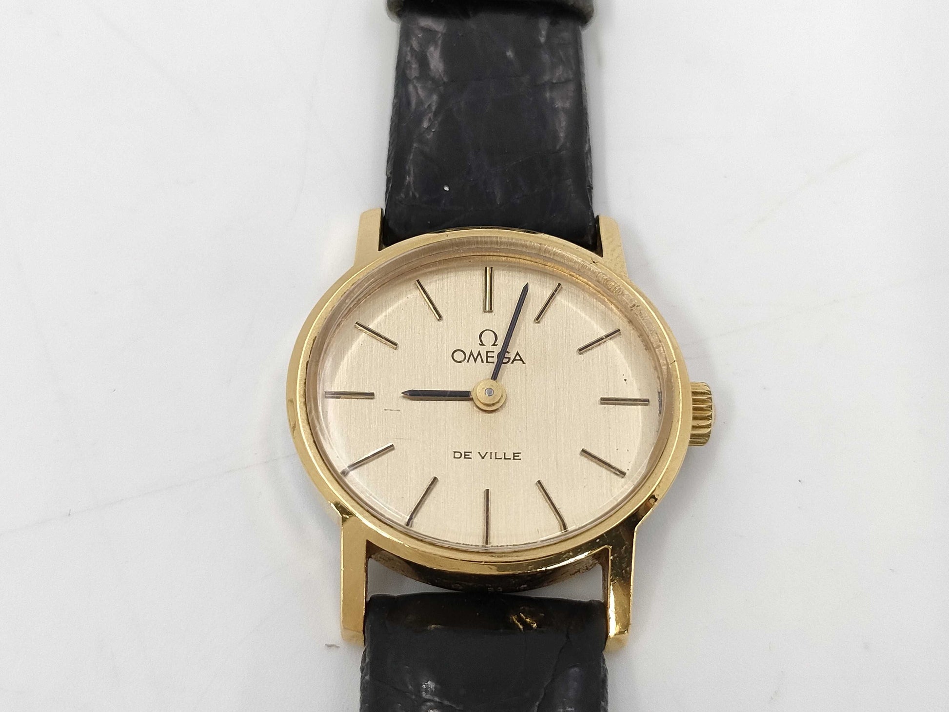 OMEGA Devil Oval Women's Watch