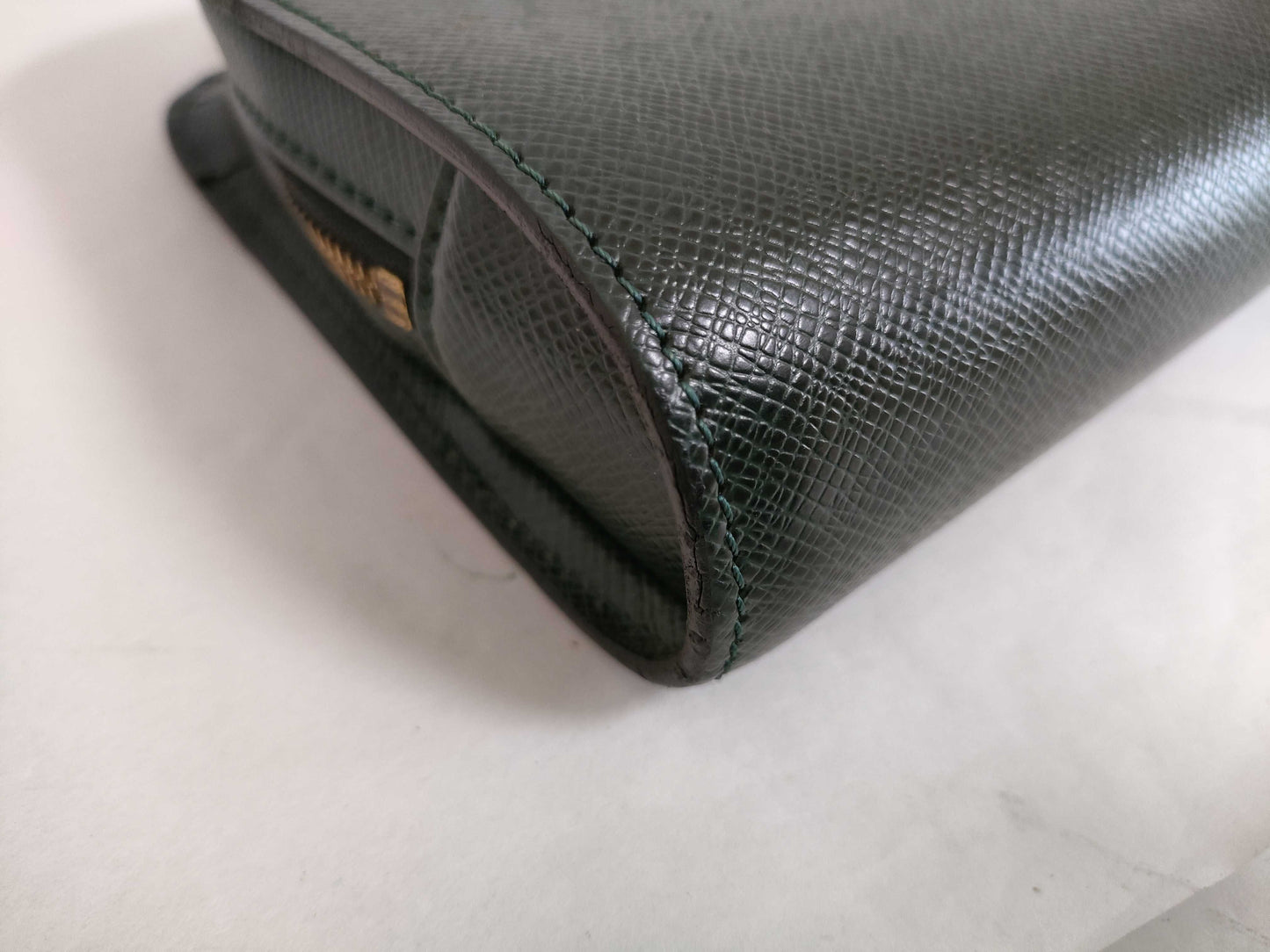 LOUIS VUITTON Taiga Baikal Ardoise Pouch