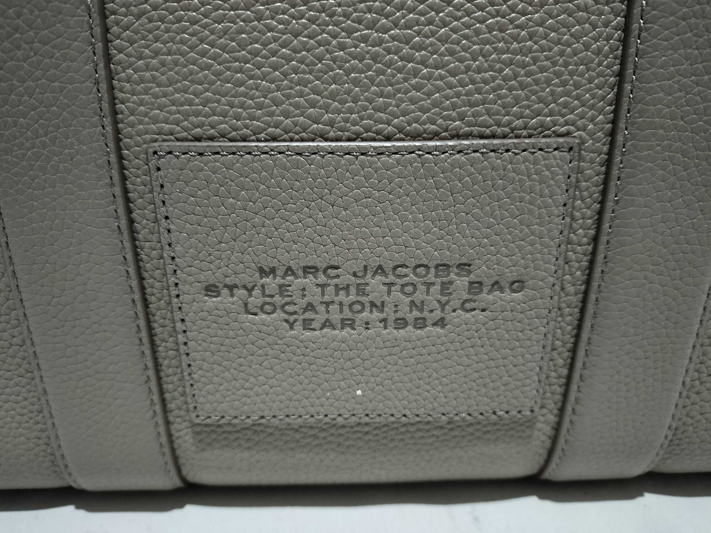 MARC JACOBS 2-way leather shoulder bag