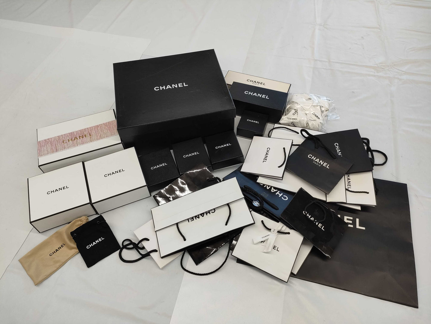 CHANEL Paper Bag/Empty Box/Ribbon Summary Brand Empty Box Summary Brand Empty Box Summary