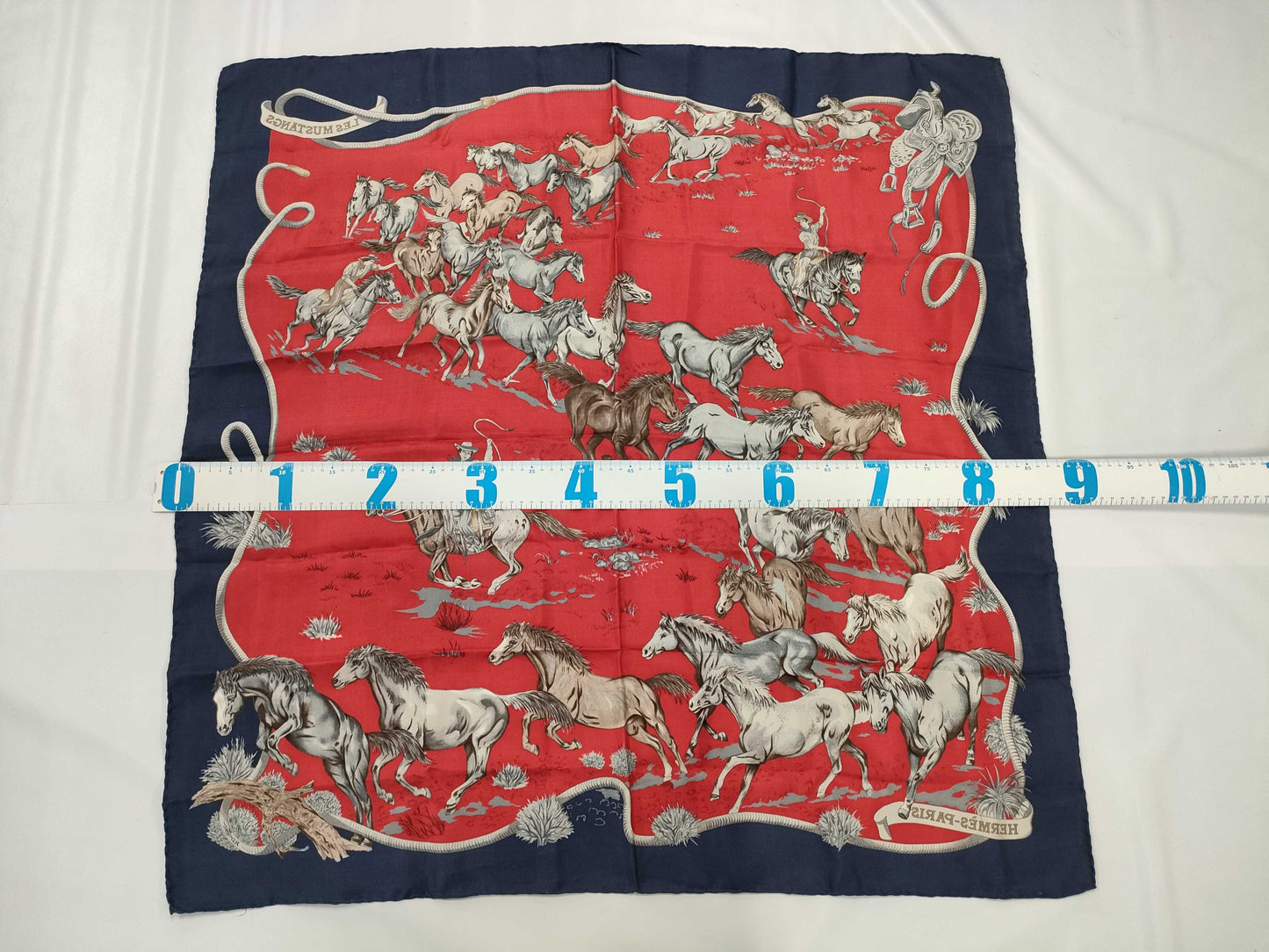 HERMES Carre LES MUSTANGS Scarf