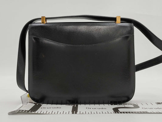 HERMES Constance 24 Box Calf Leather Shoulder Bag in Black with Gold Hardware and 〇S Stamp